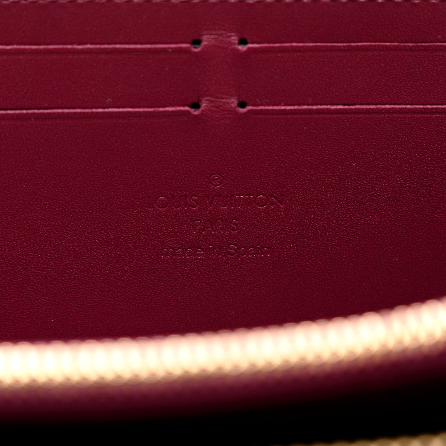 Vernis Clemence Wallet Magenta