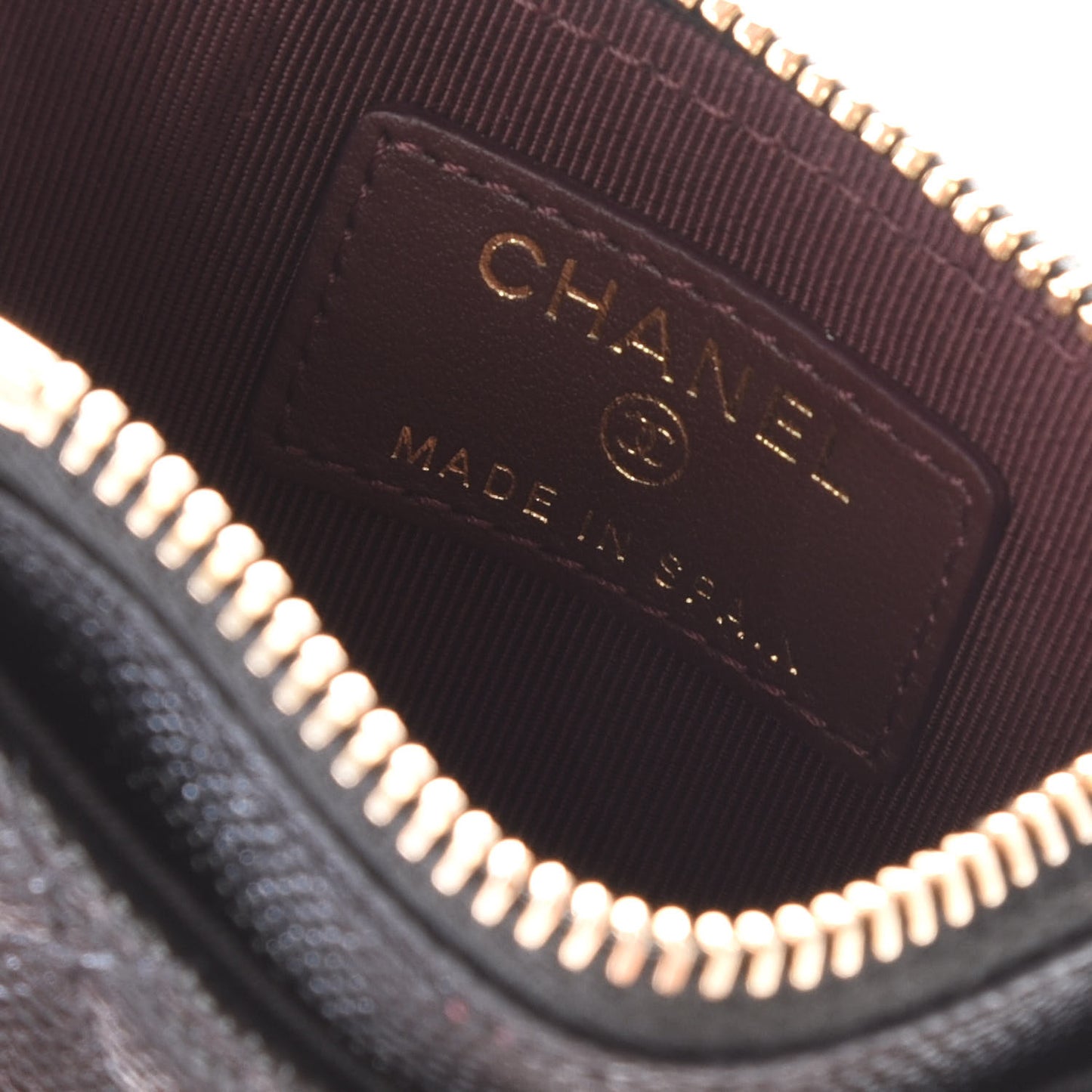 Caviar Quilted CC Zip Card Holder Black