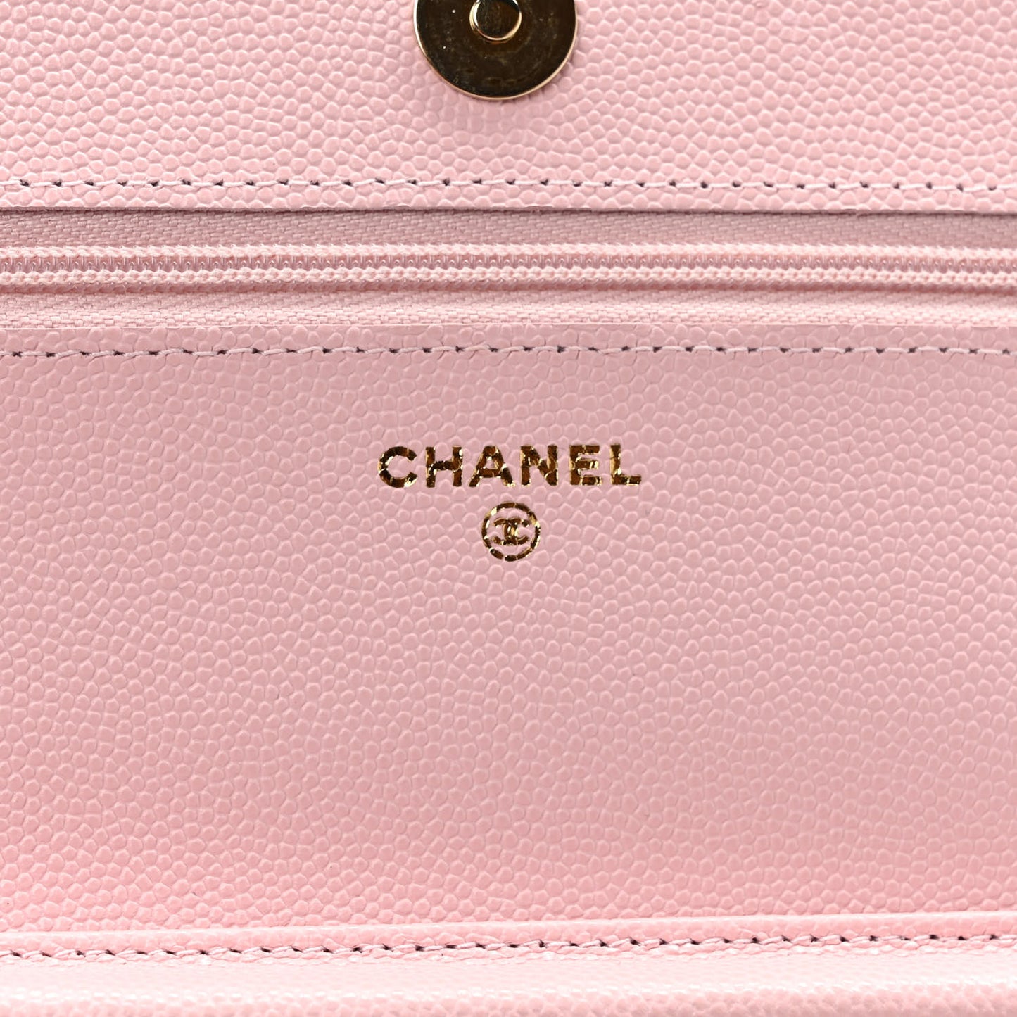 Caviar Quilted Wallet on Chain WOC Light Pink