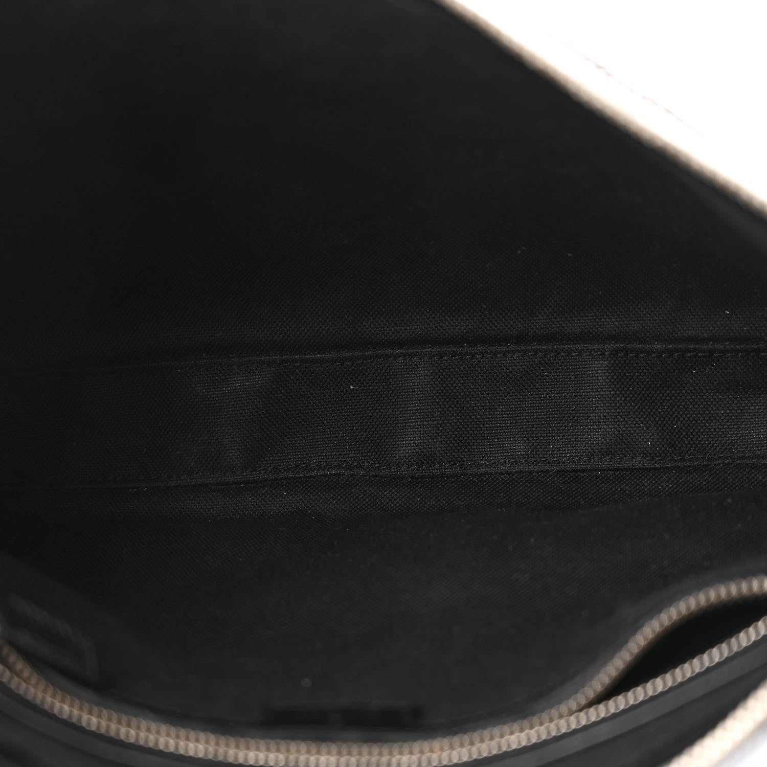 Gucci Monogram Jumbo GG Textured Dollar Calfskin Wristlet Messenger Bag Black 5 of 13
