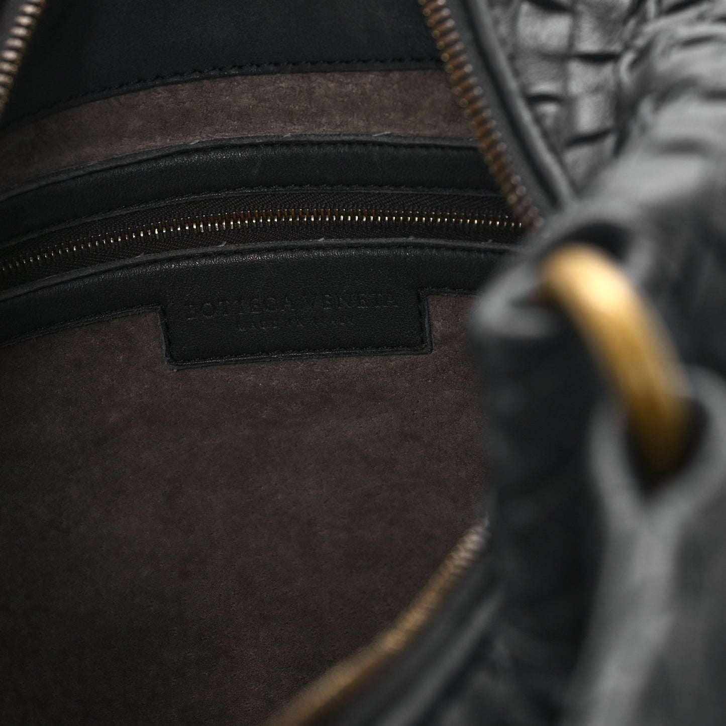 Nappa Intrecciato Pyramid Hobo Ferro Gray