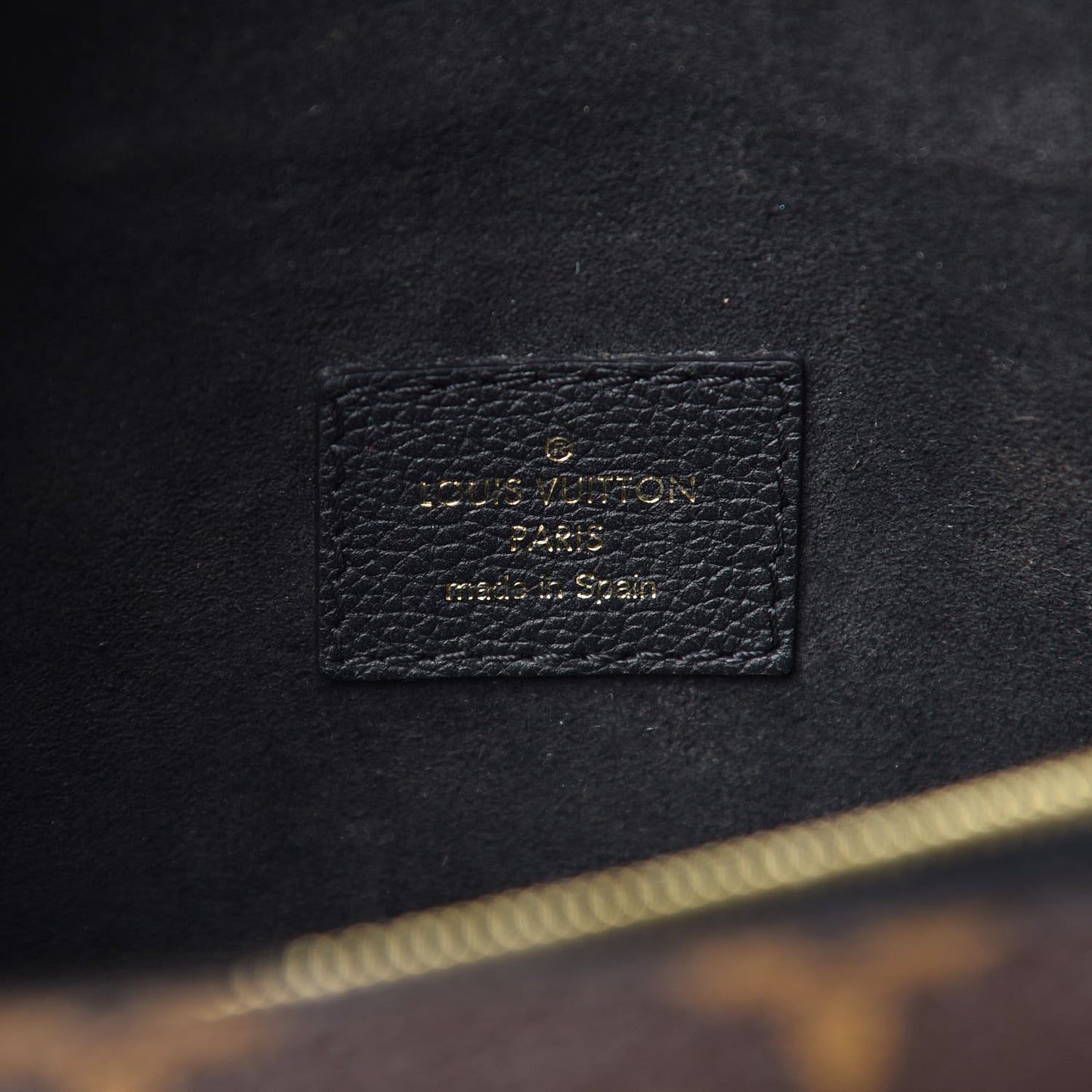 Monogram Victoire Black