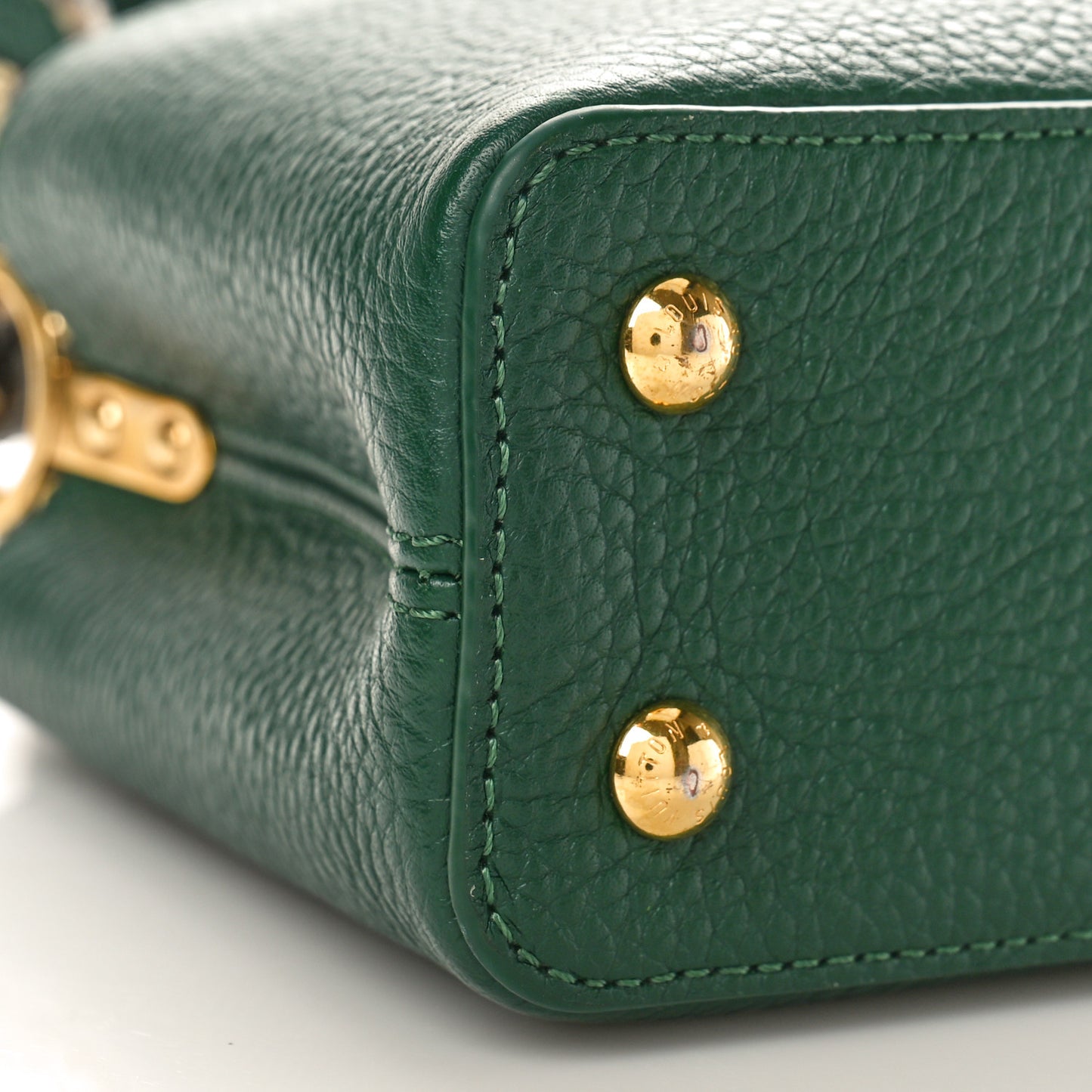 Taurillon Snakeskin Mini Capucines Emeraude Green