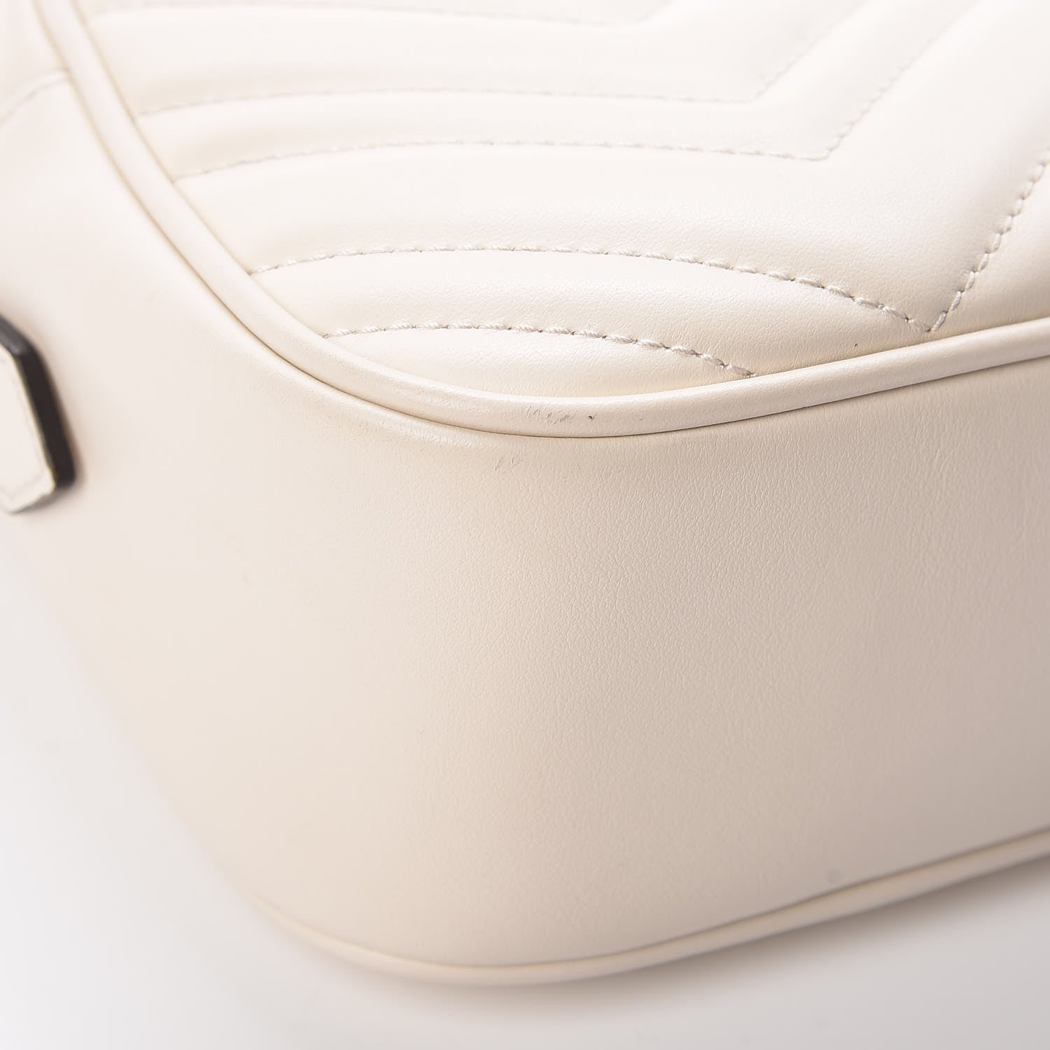 Gucci Calfskin Matelasse Small GG Marmont Chain Shoulder Bag White 11 of 14