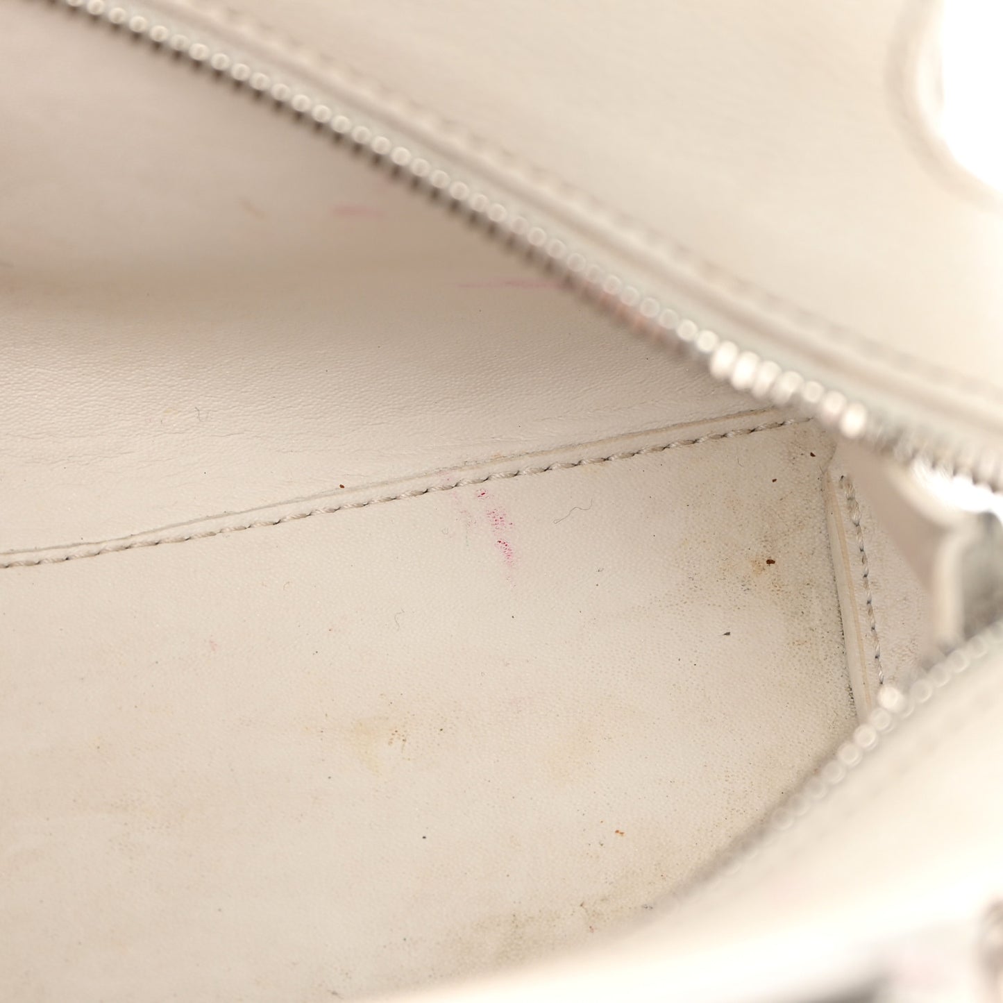 Grained Calfskin Neo Classic Silver Hardware Mini City White