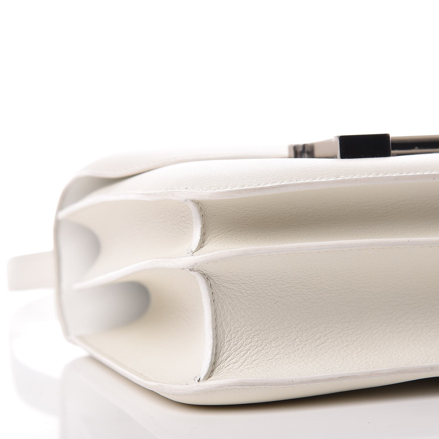 Evercolor Constance 24 White