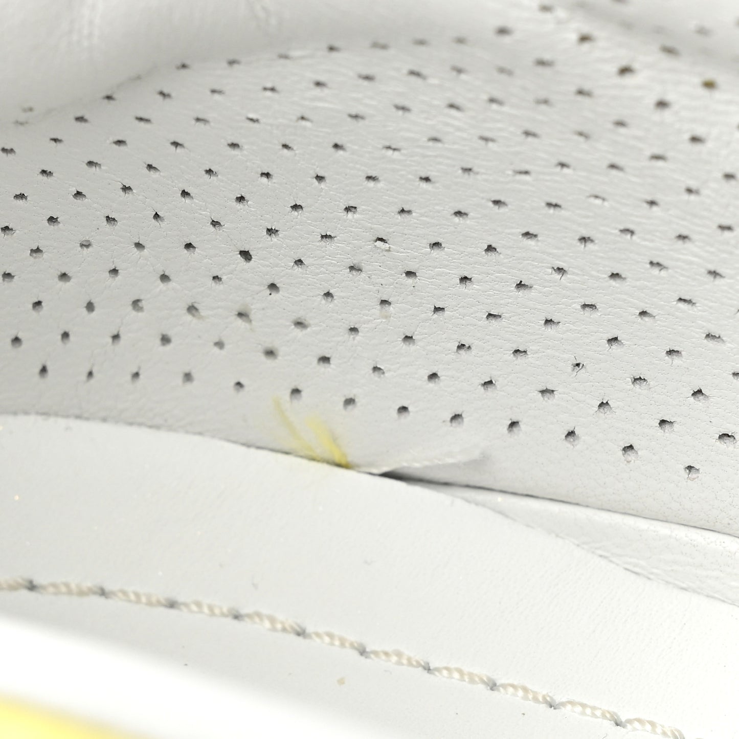 Re-Nylon Piuma Metal Triangle Logo Quilted 45mm Sneakers 41 Narciso