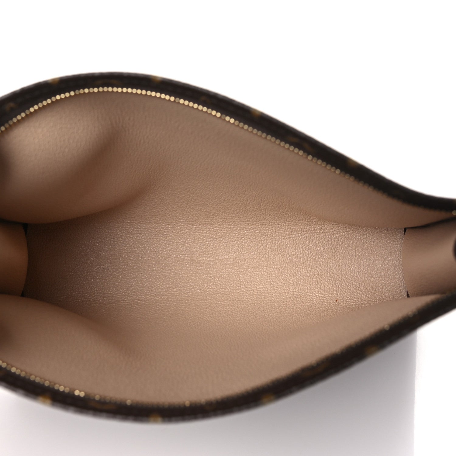 Louis Vuitton Monogram Toiletry Pouch 26 5 of 8