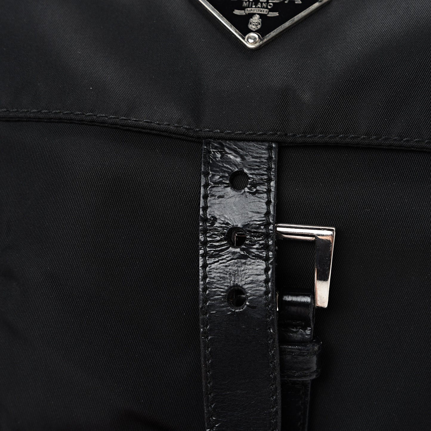 Tessuto Nylon Single Buckle Messenger Bag Black