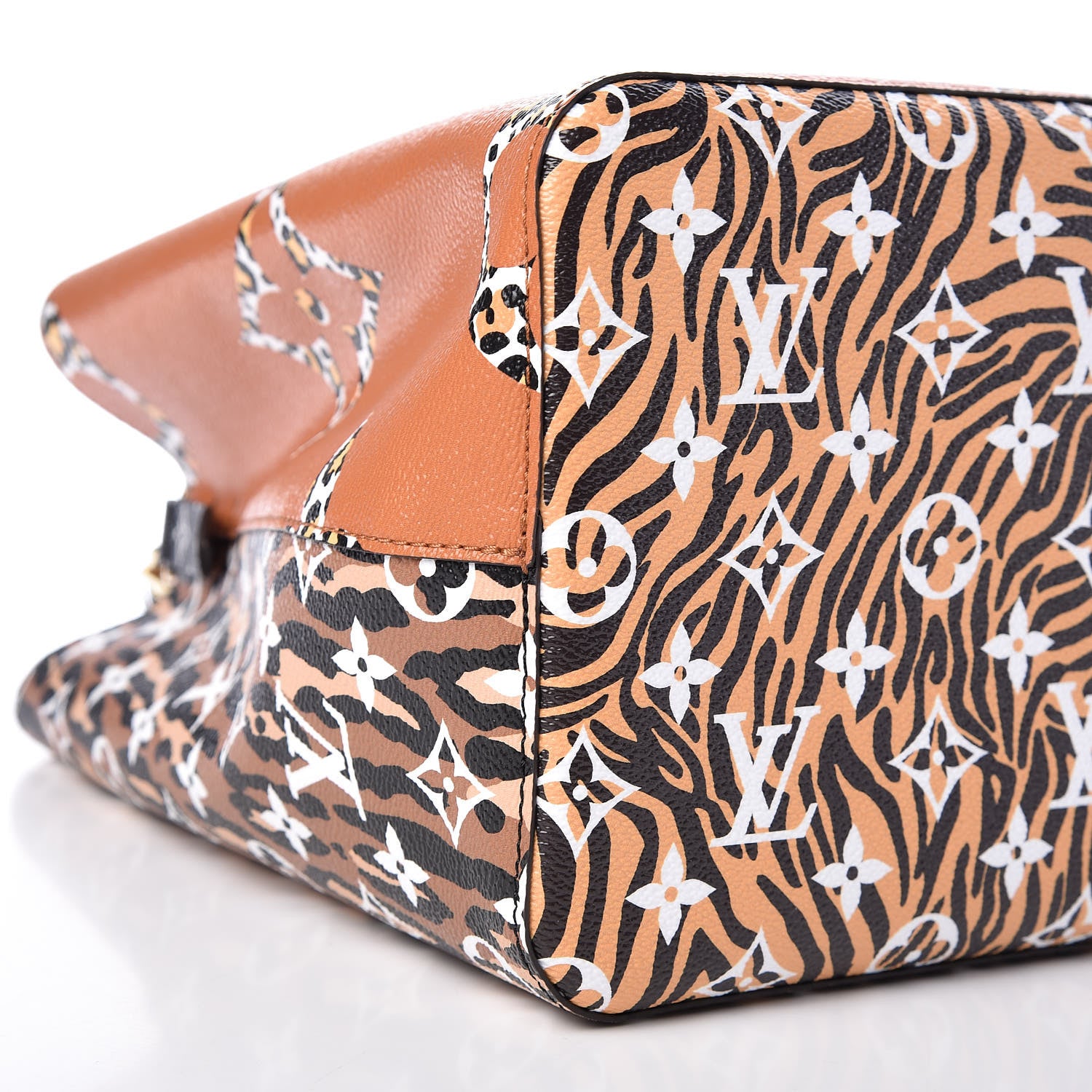 Louis Vuitton Monogram Giant Jungle NéoNoé Caramel 7 of 8
