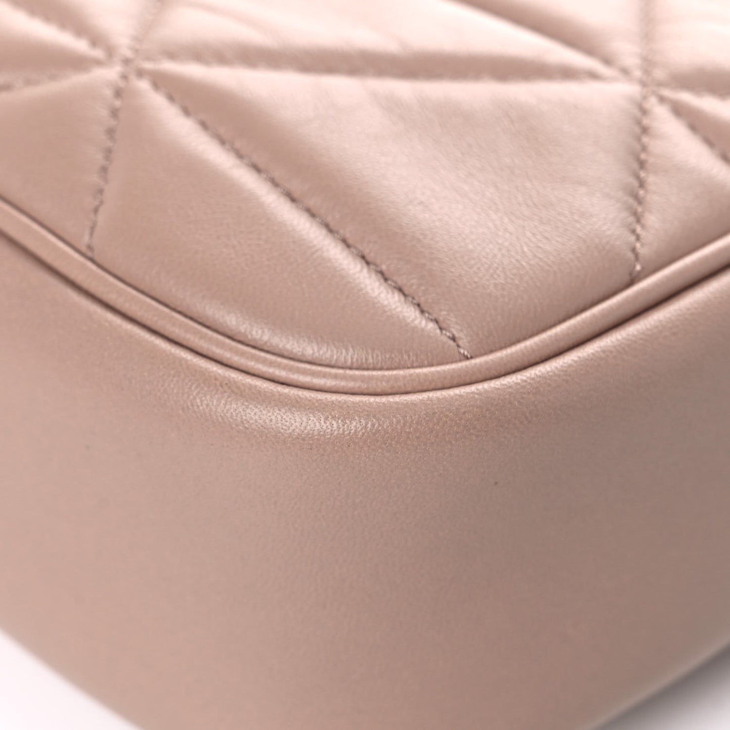 Nappa Triangle Stitched Spectrum Camera Bag Cipria