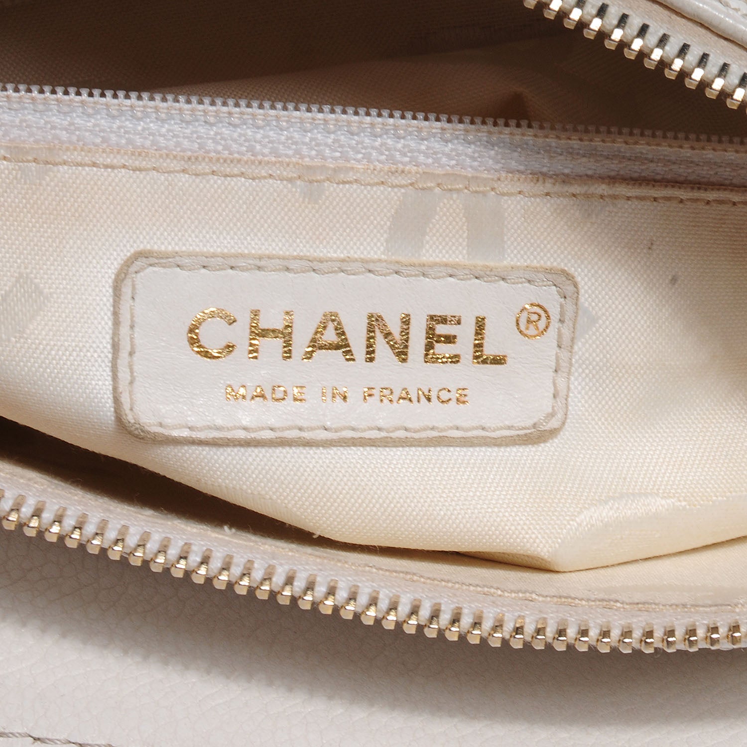 Chanel Caviar CC Hobo White 6 of 7