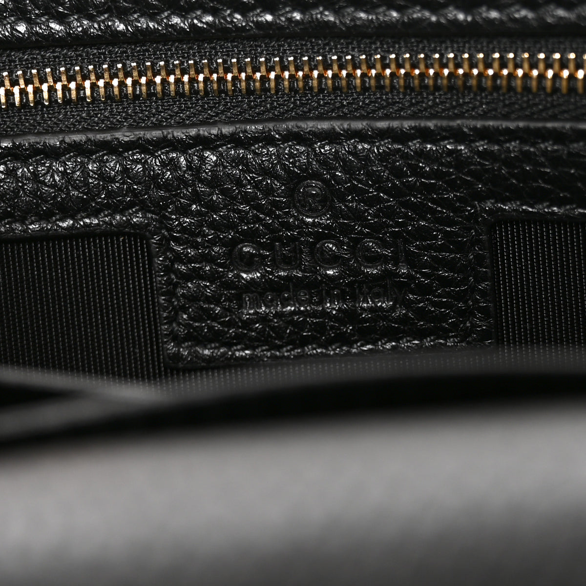 Gucci GG Grainy Calfskin Emblem Wallet On Chain Black 5 of 10