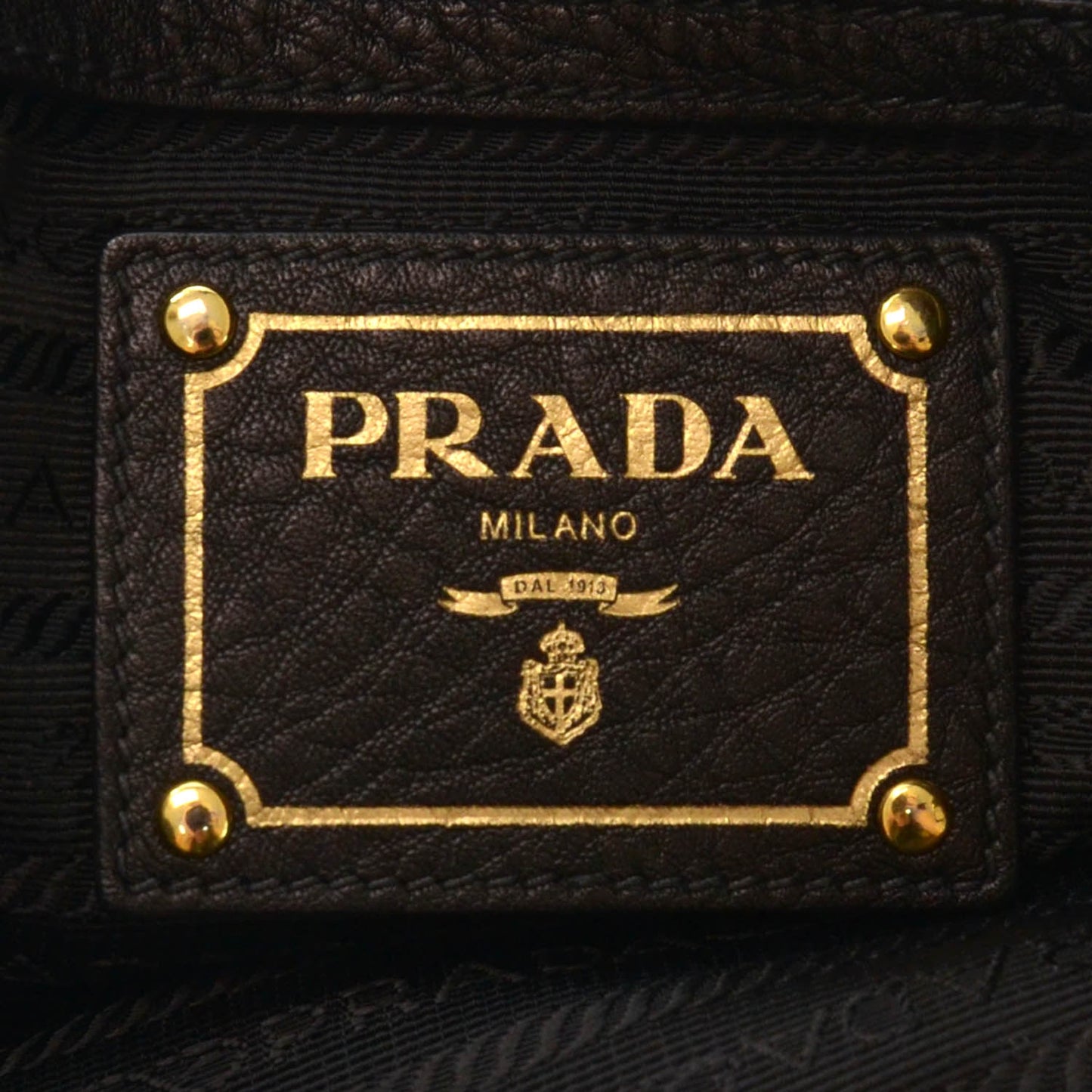 Vitello Daino Hobo Black