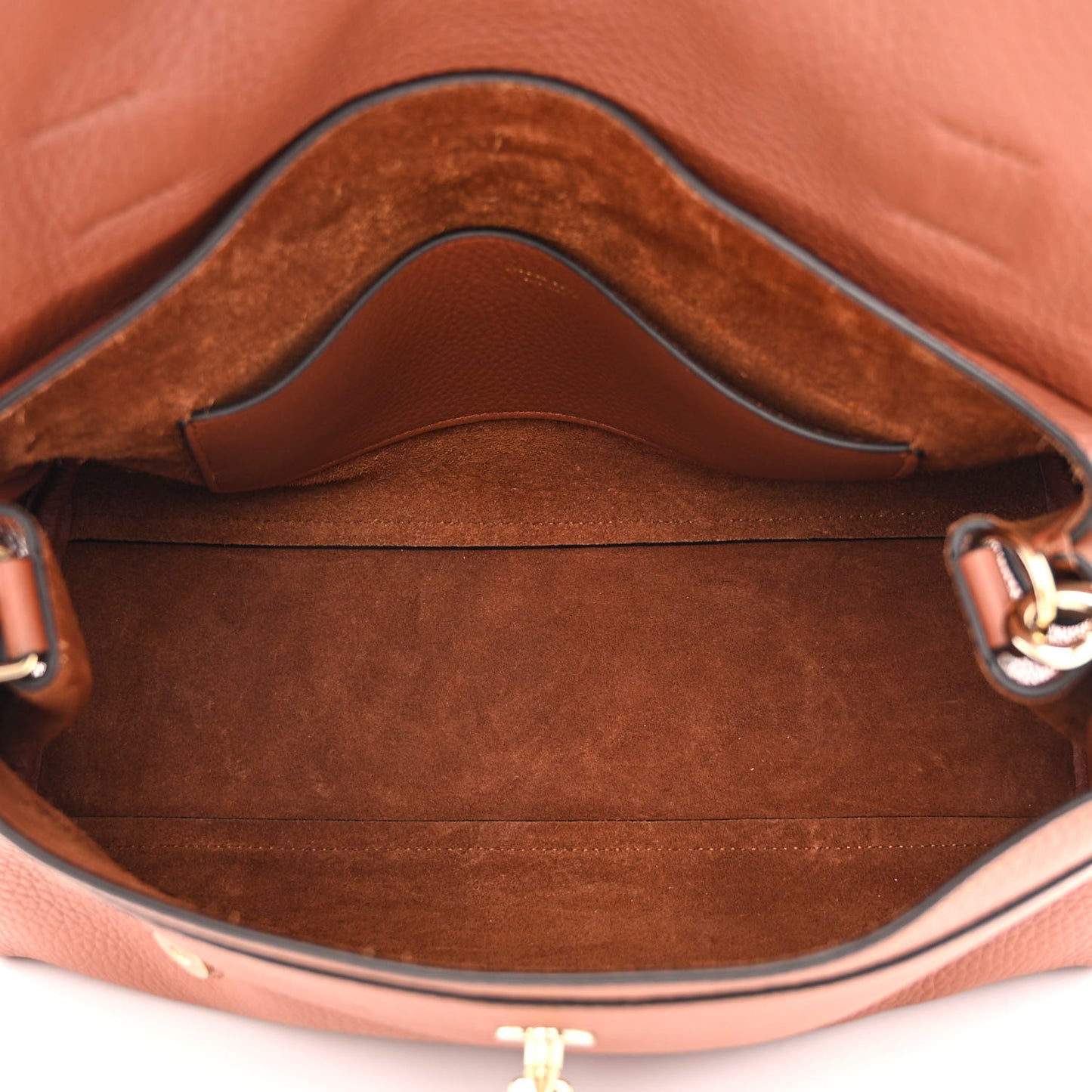 Heavy Grain Medium Alexa Chestnut