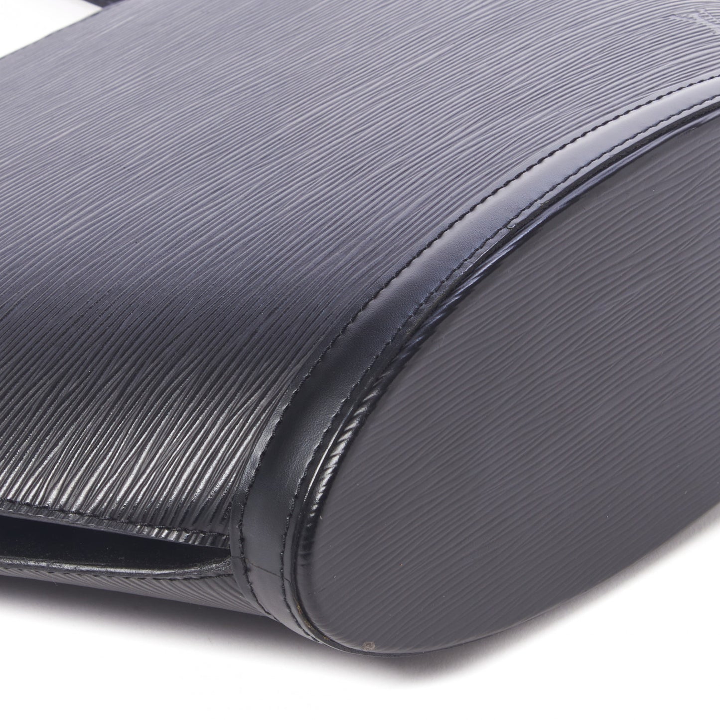 Epi Saint Jacques PM Long Straps Black