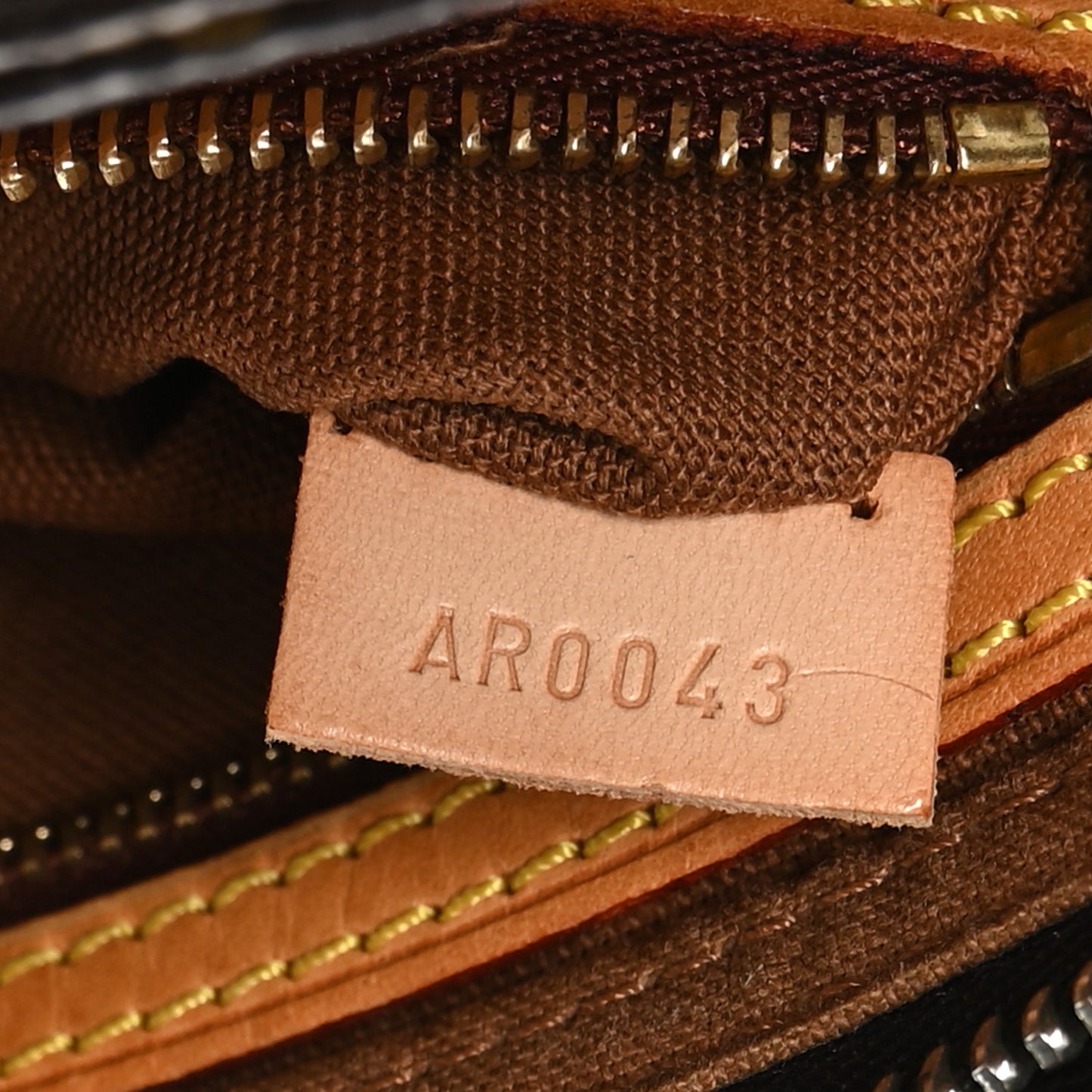 Monogram Trotteur