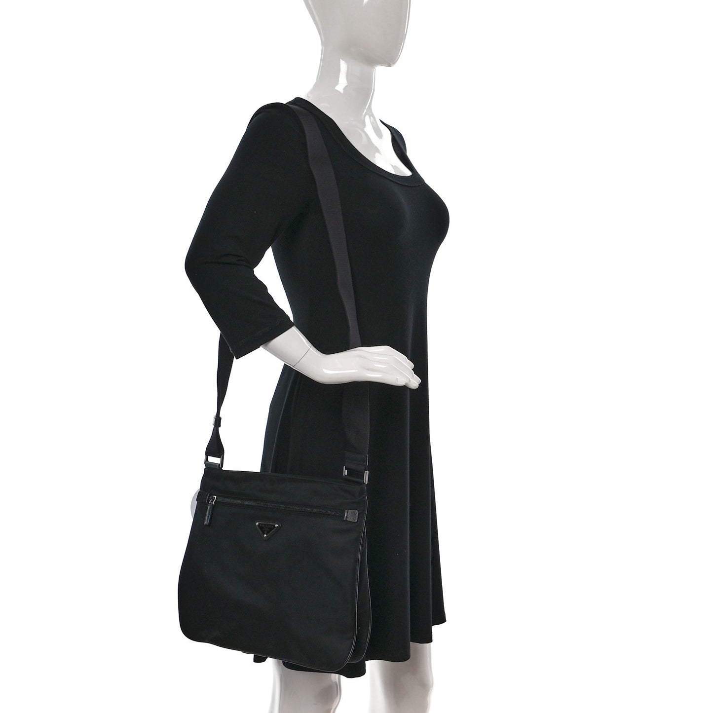 Nylon Messenger Bag Black