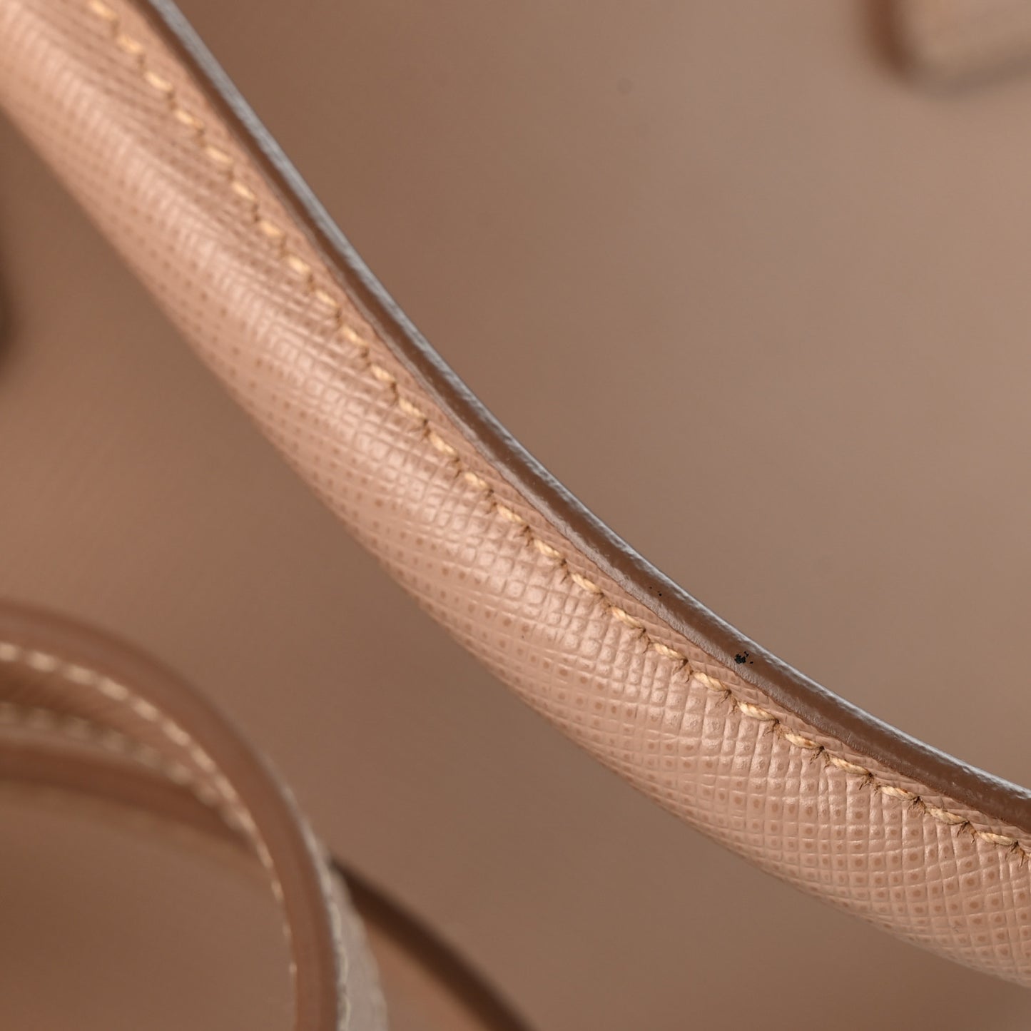 Saffiano Small Galleria Double Zip Tote Cipria