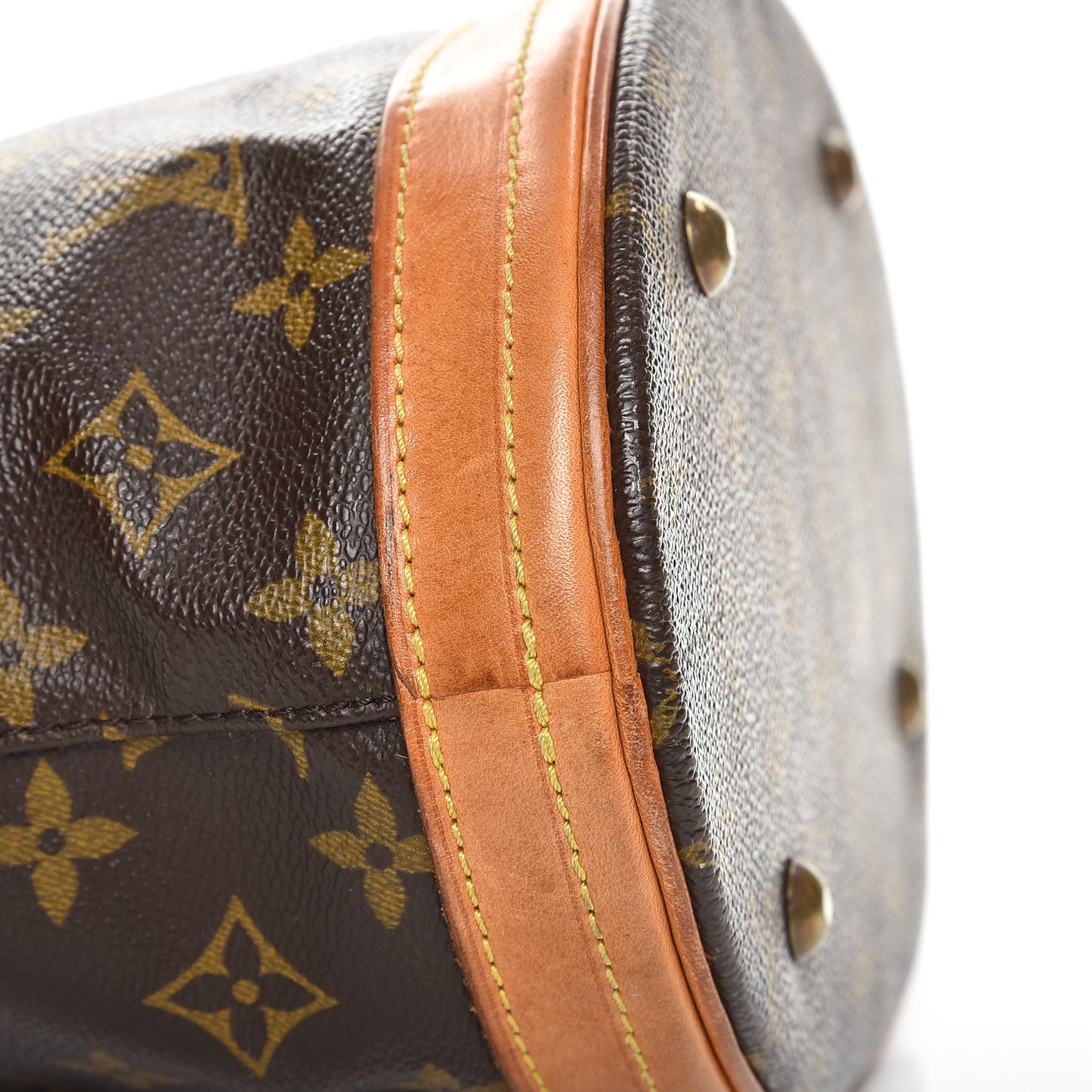 Monogram Petit Bucket 23