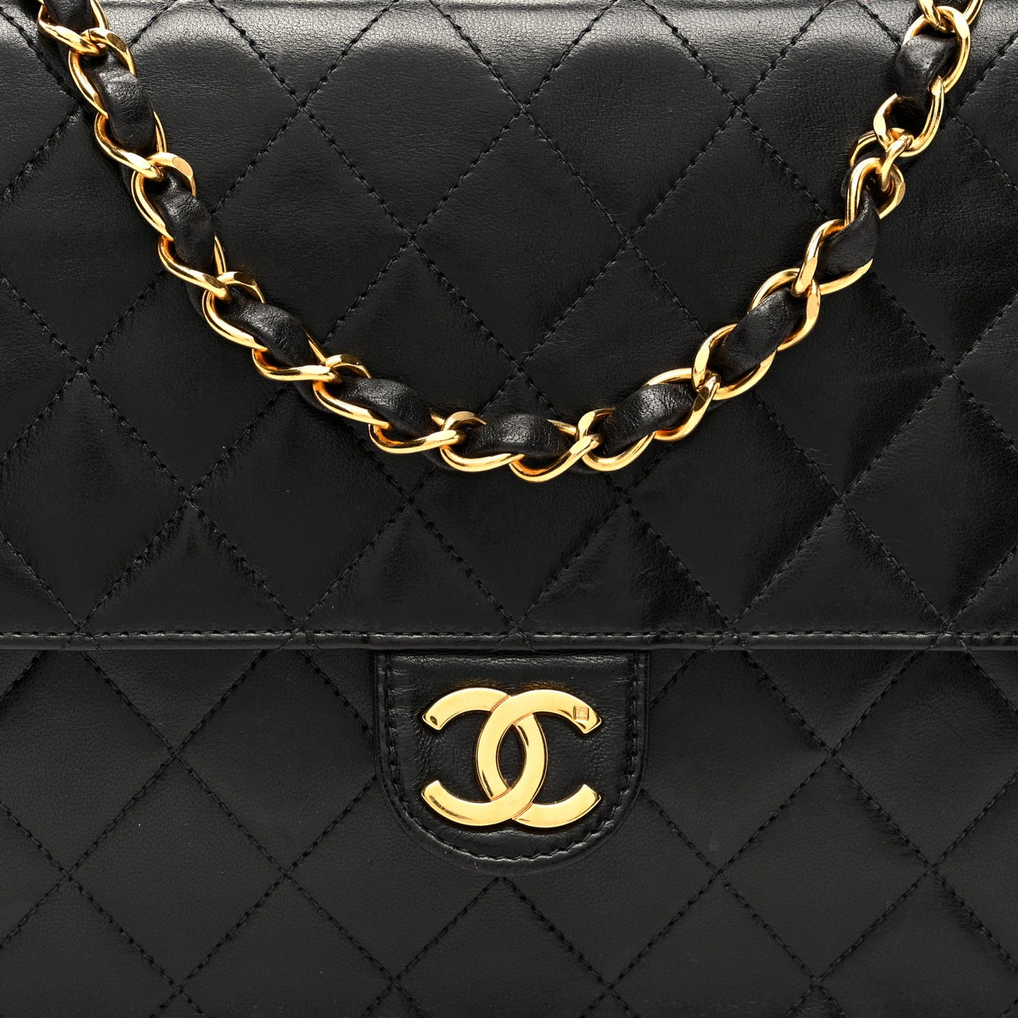 Lambskin Quilted Medium Single Flap Black