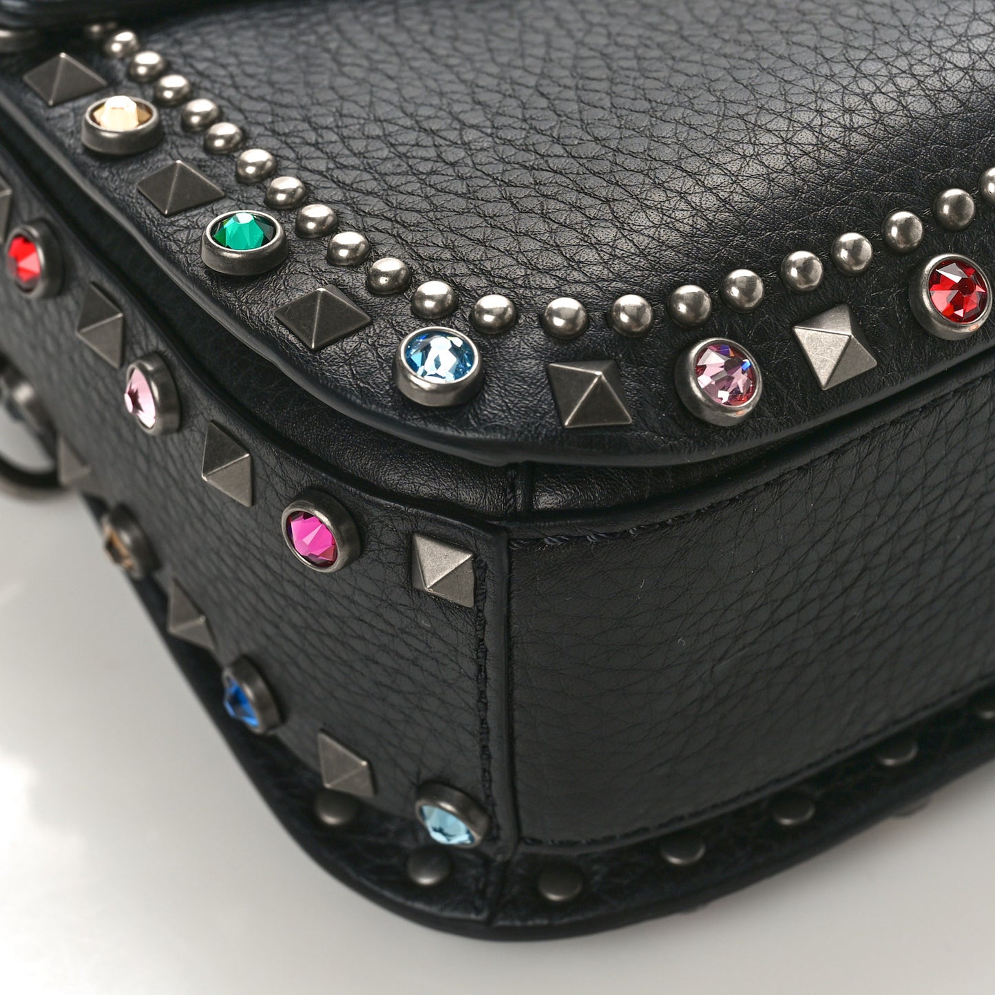 Pebbled Calfskin Medium Guitar Strap Rockstud Rolling Flap Saddle Bag Black