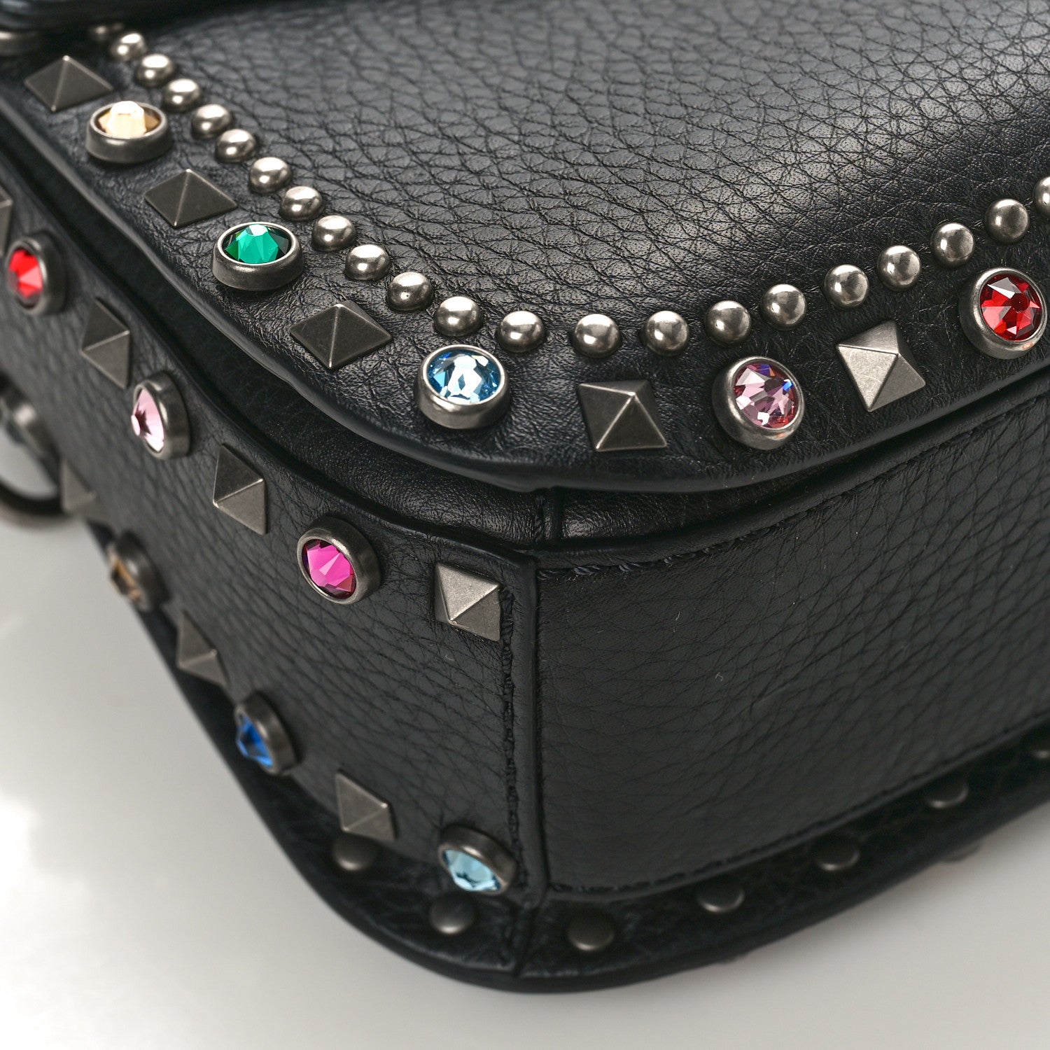 Valentino Garavani Pebbled Calfskin Medium Guitar Strap Rockstud Rolling Flap Saddle Bag Black 8 of 9