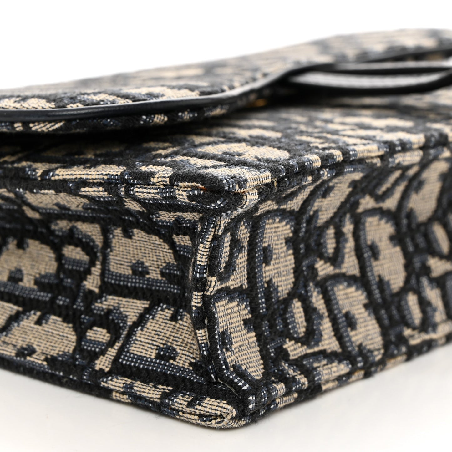 Oblique Saddle Chain Pouch Blue