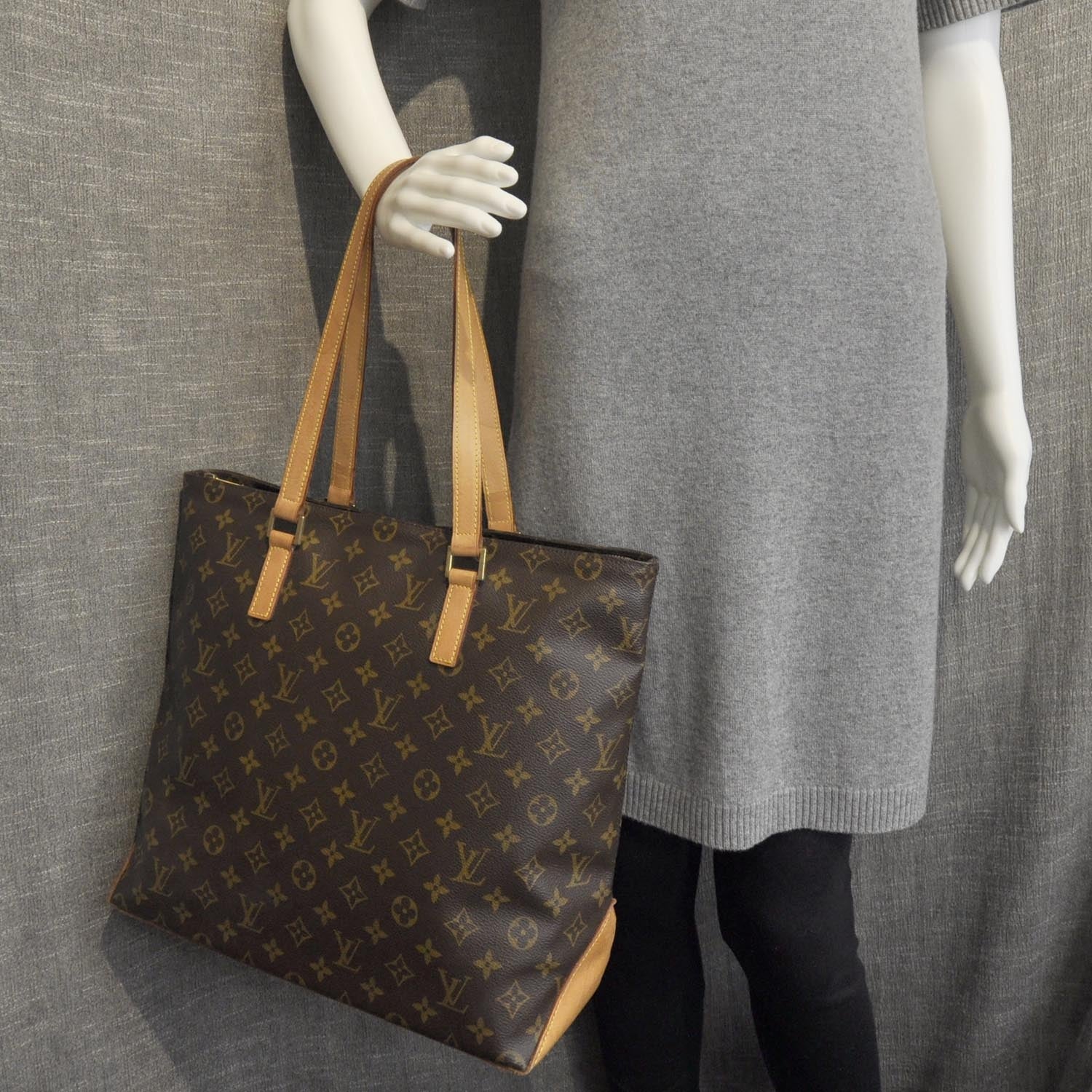 Louis Vuitton Monogram Cabas Mezzo 3 of 9