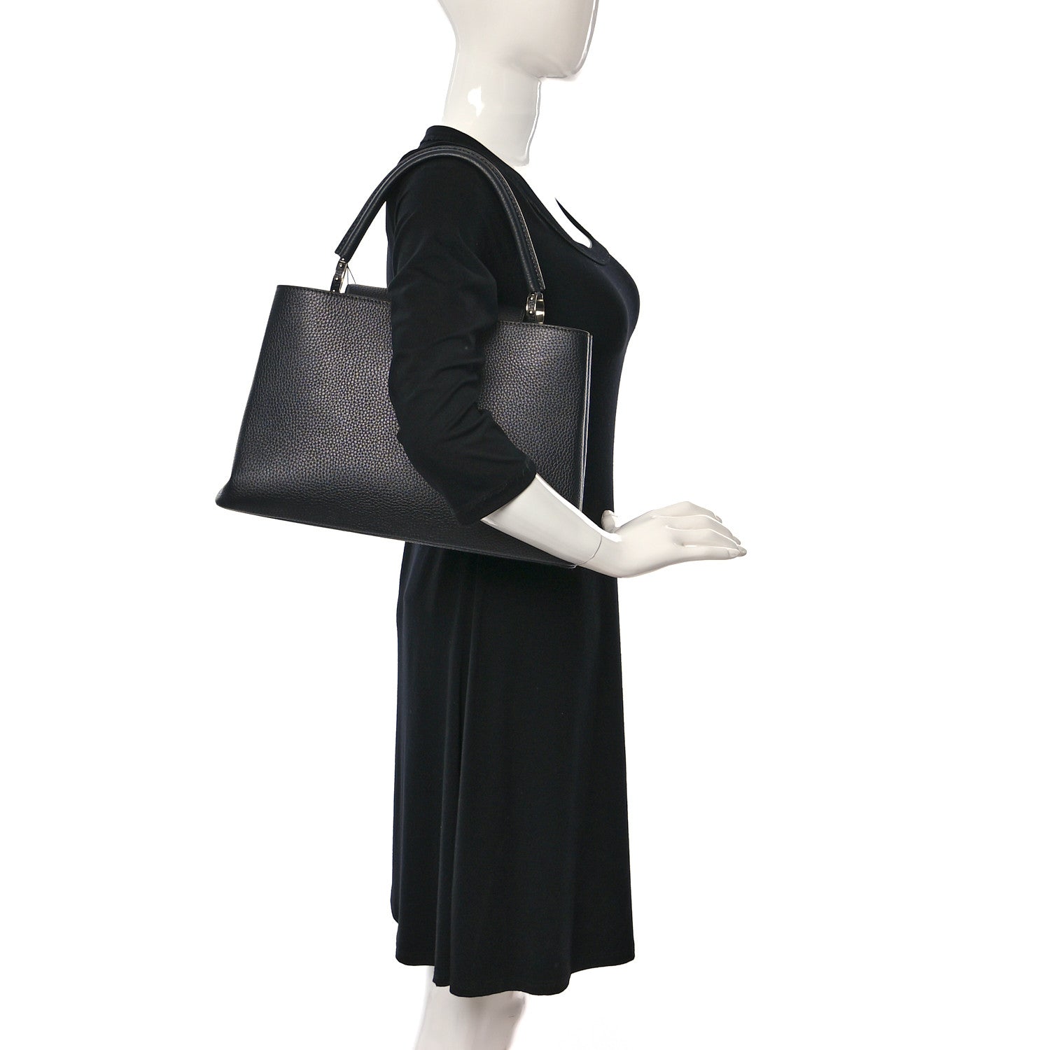 Louis Vuitton Taurillon Capucines MM Platino 2 of 10