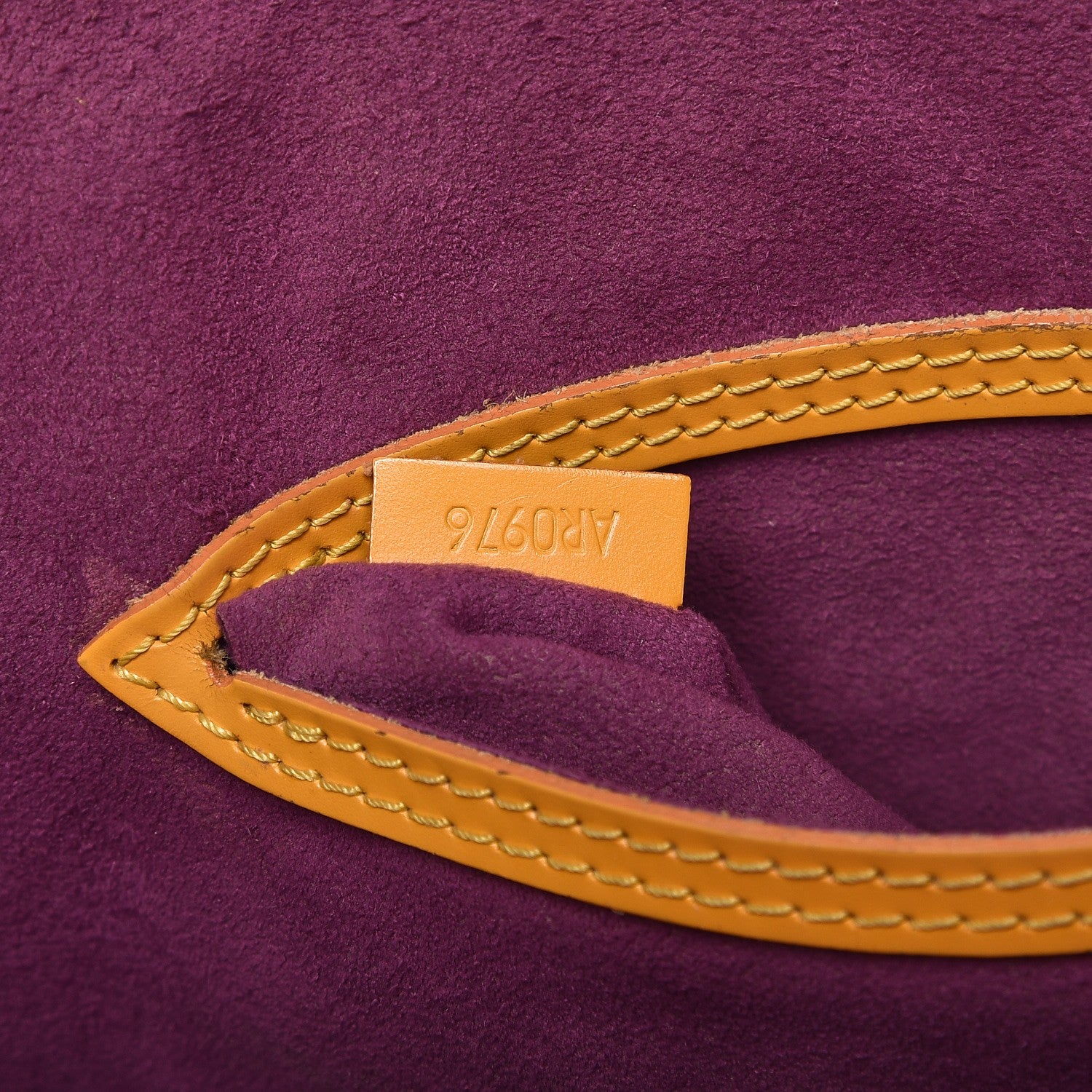 Louis Vuitton Epi Alma PM Tassil 8 of 17