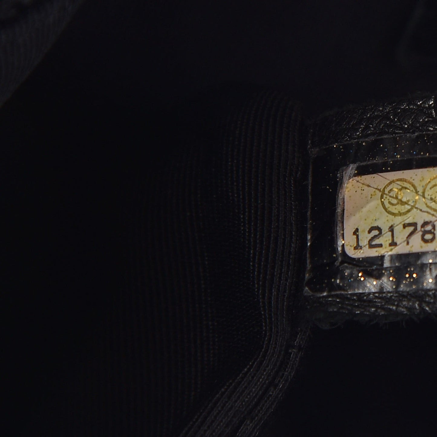 Caviar Quilted Petit Shopping Tote PST Black