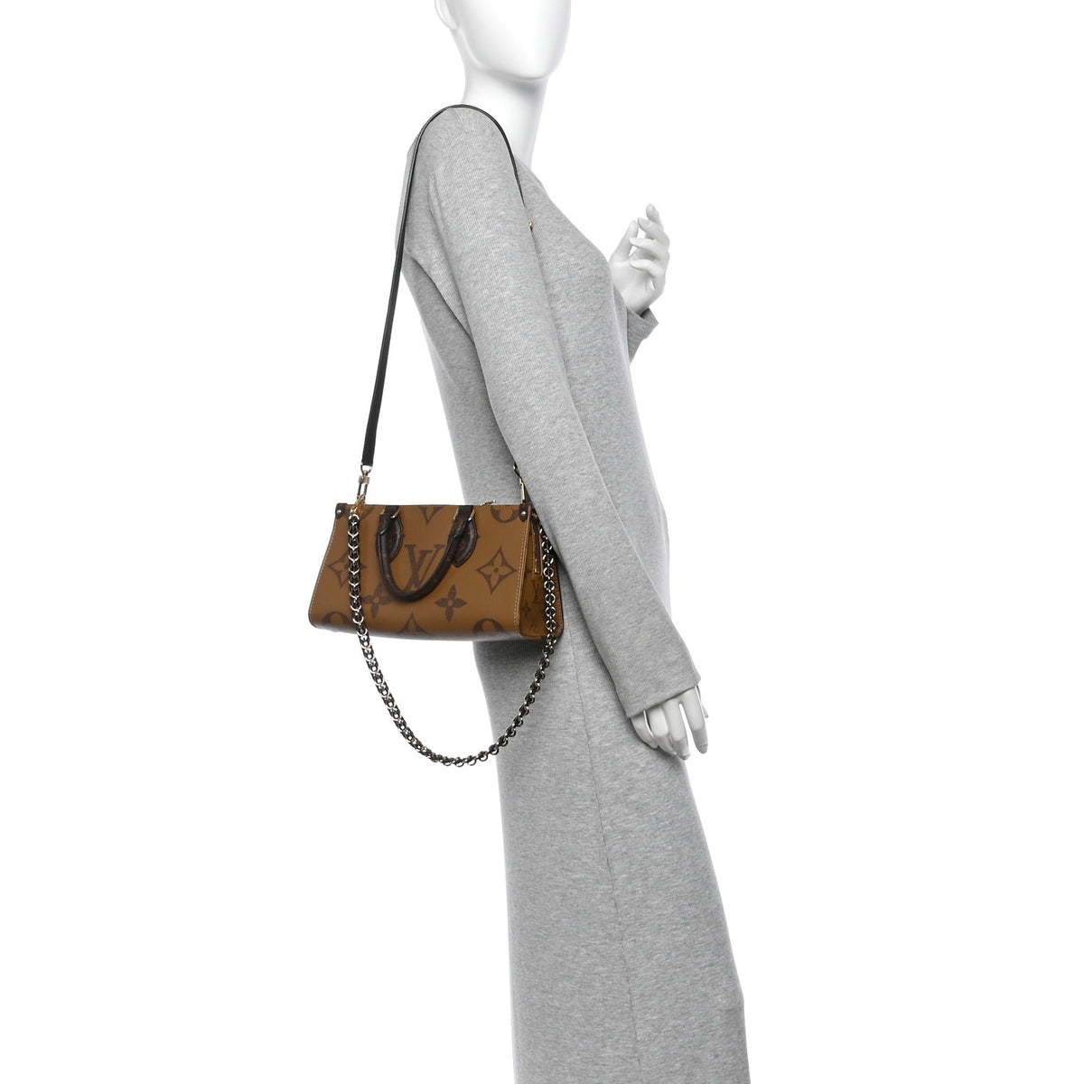 Louis Vuitton Reverse Monogram Giant OnTheGo East West Chain 2 of 11