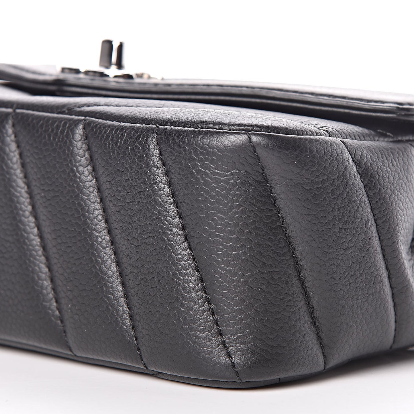 Caviar Chevron Quilted Small Single Flap Black
