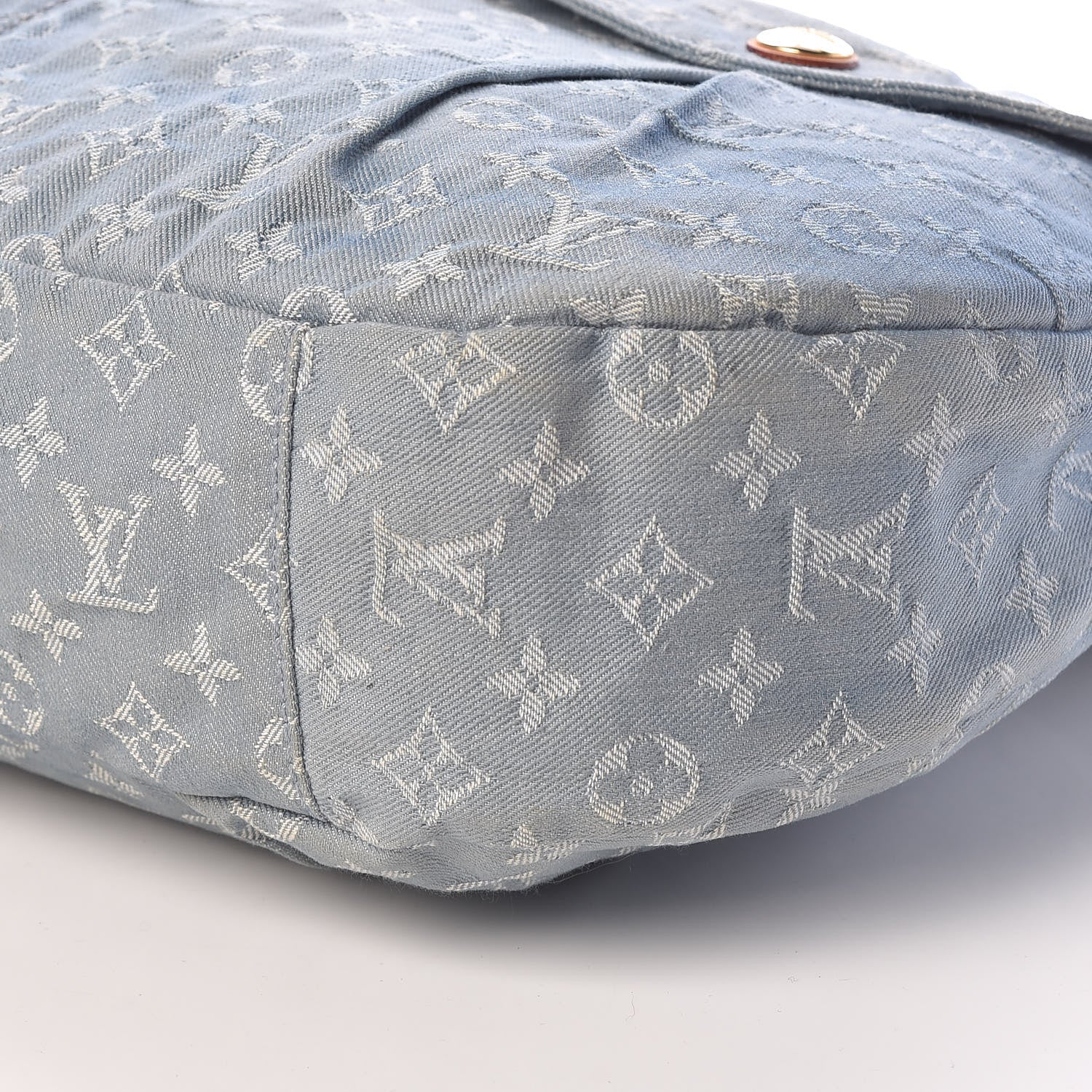 Louis Vuitton Denim Daily GM Blue Clair 10 of 10