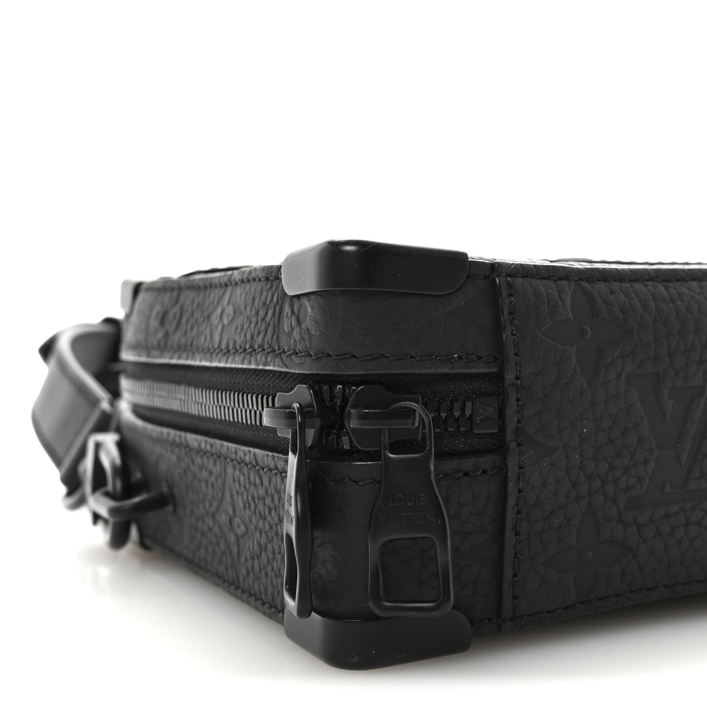 Taurillon Monogram Soft Trunk Black