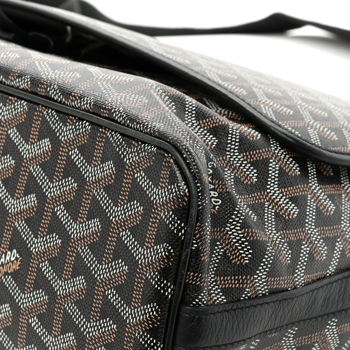 Goyardine Capetien Messenger Bag Black