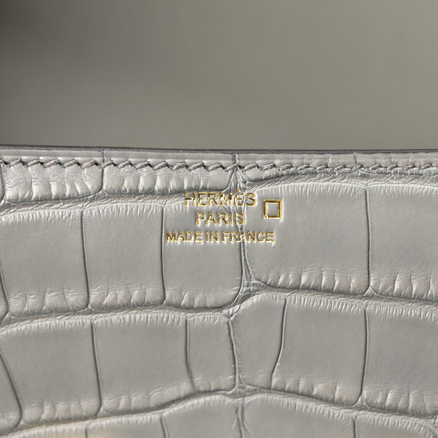 Hermes Matte Alligator Constance 1-Elan Gris Cement 1830516