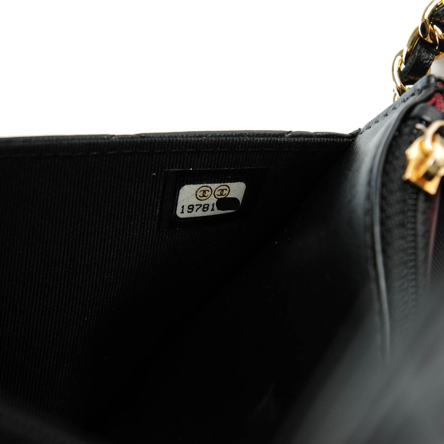 Lambskin Quilted Wallet On Chain WOC Black