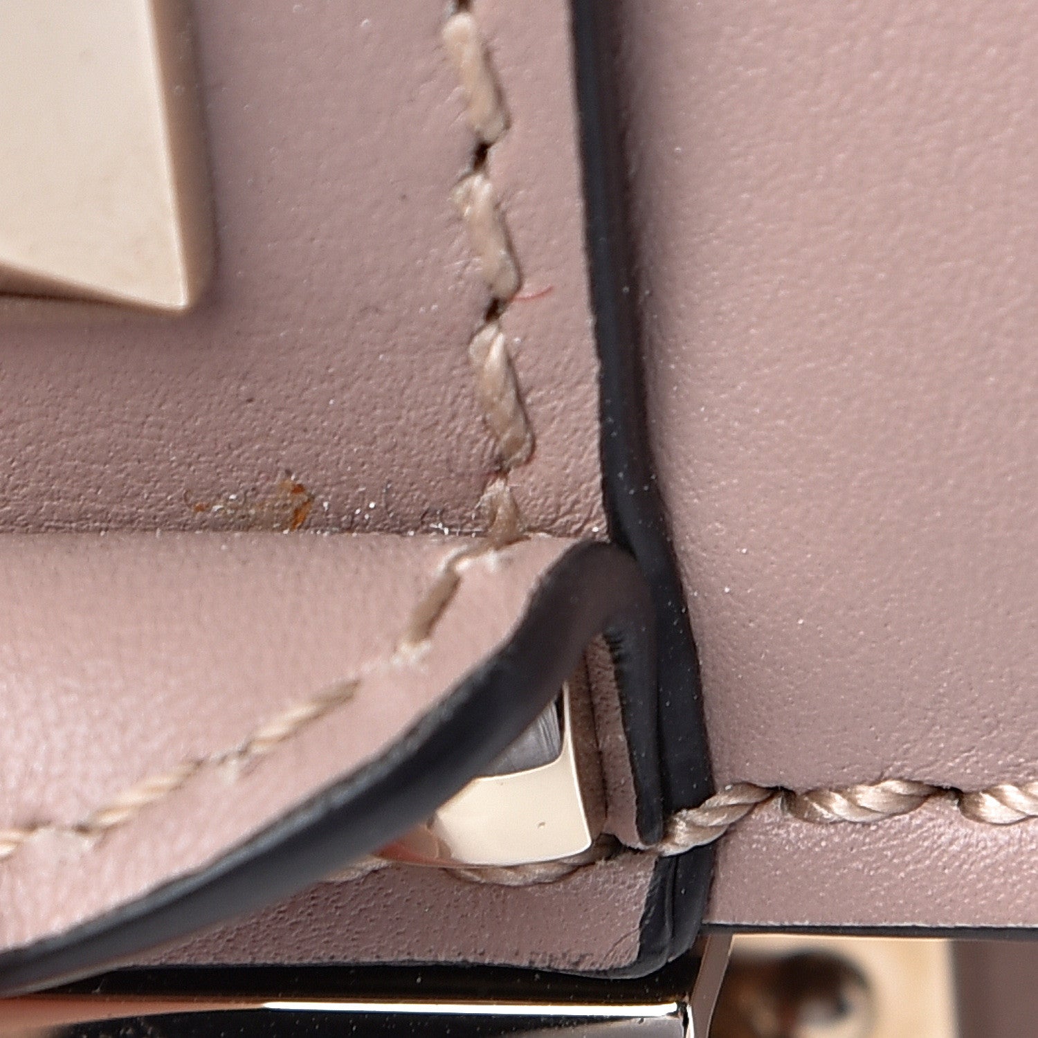 Valentino Garavani Vitello Medium Glam Lock Rockstud Flap Poudre 10 of 16