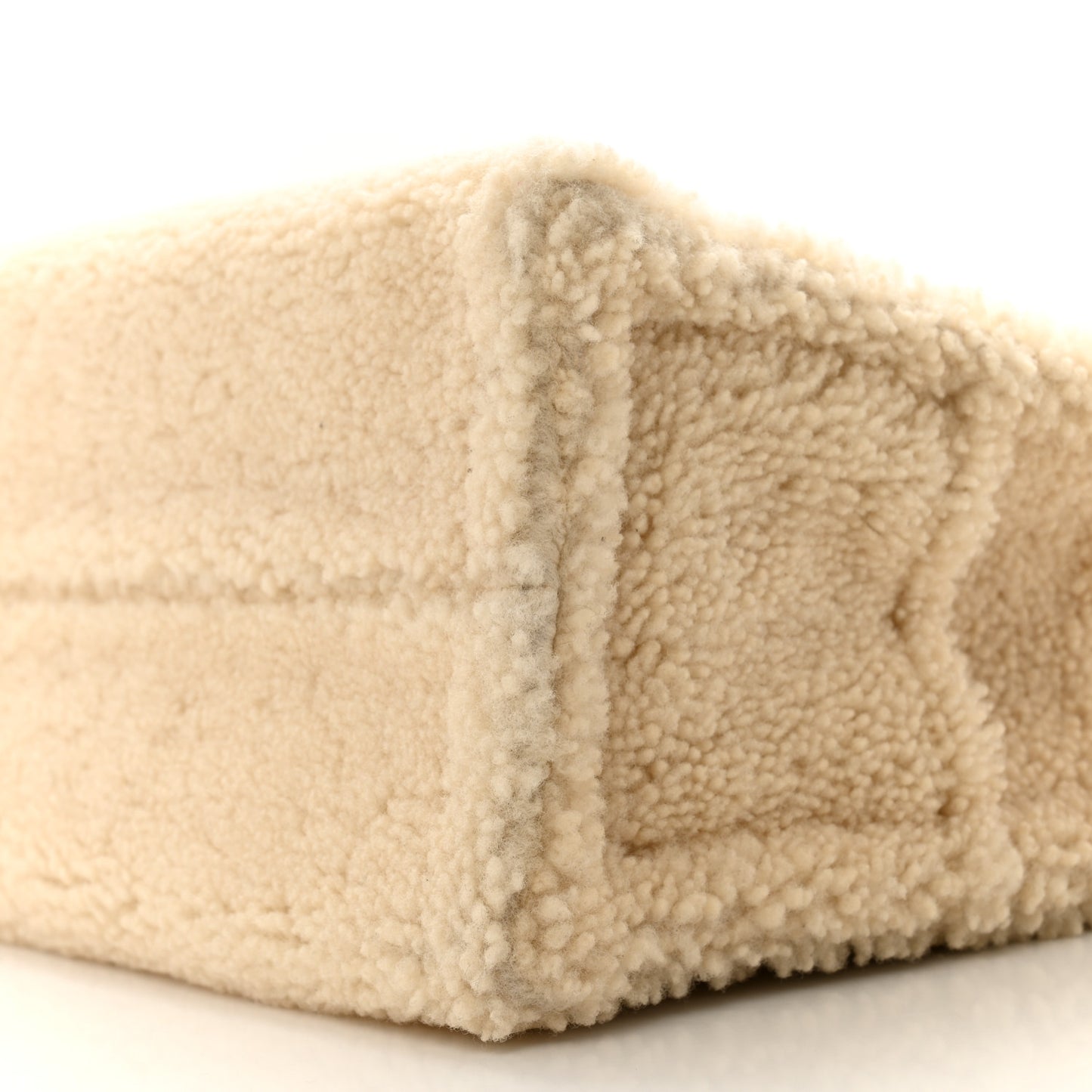 Shearling Calfskin Triomphe Small Cabas Thais Natural Tan