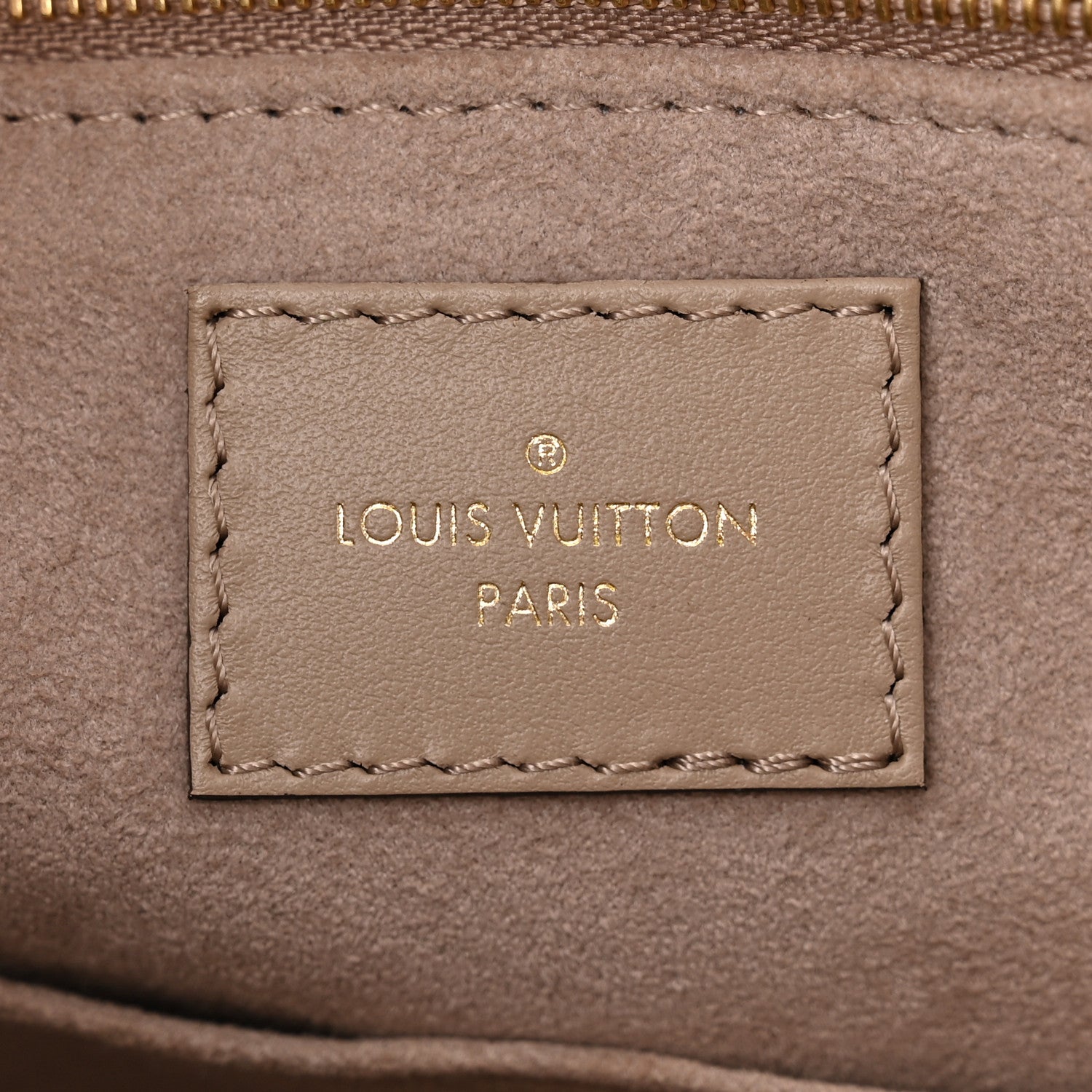 Louis Vuitton Empreinte Monogram Giant Onthego MM Tourterelle 6 of 10