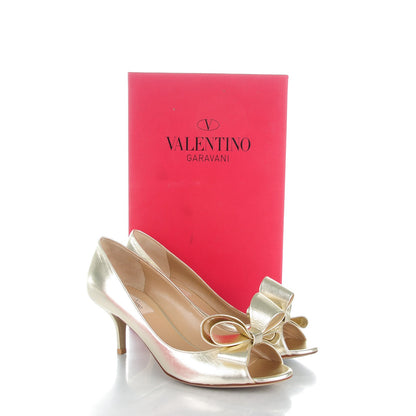 Valentino Garavani Metallic Nappa Couture Bow Low Heel Pumps 39 Platino 8 of 8