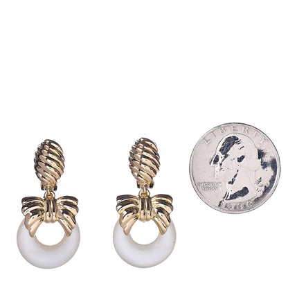 Van Cleef & Arpels 18K Yellow Gold Mother of Pearl Interchangeable Bow Door Knocker Earring 2 of 4