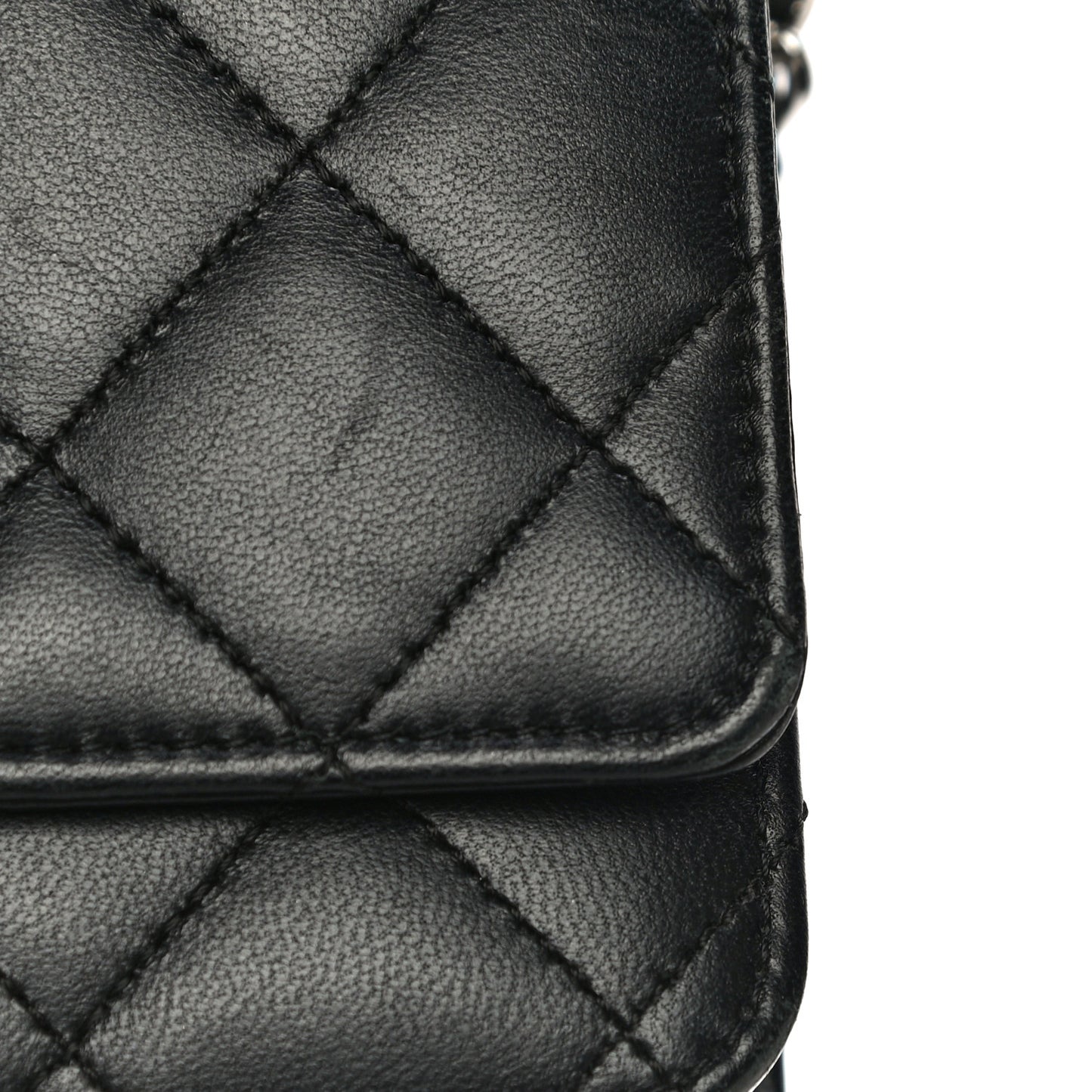 Lambskin Quilted Wallet On Chain WOC Black