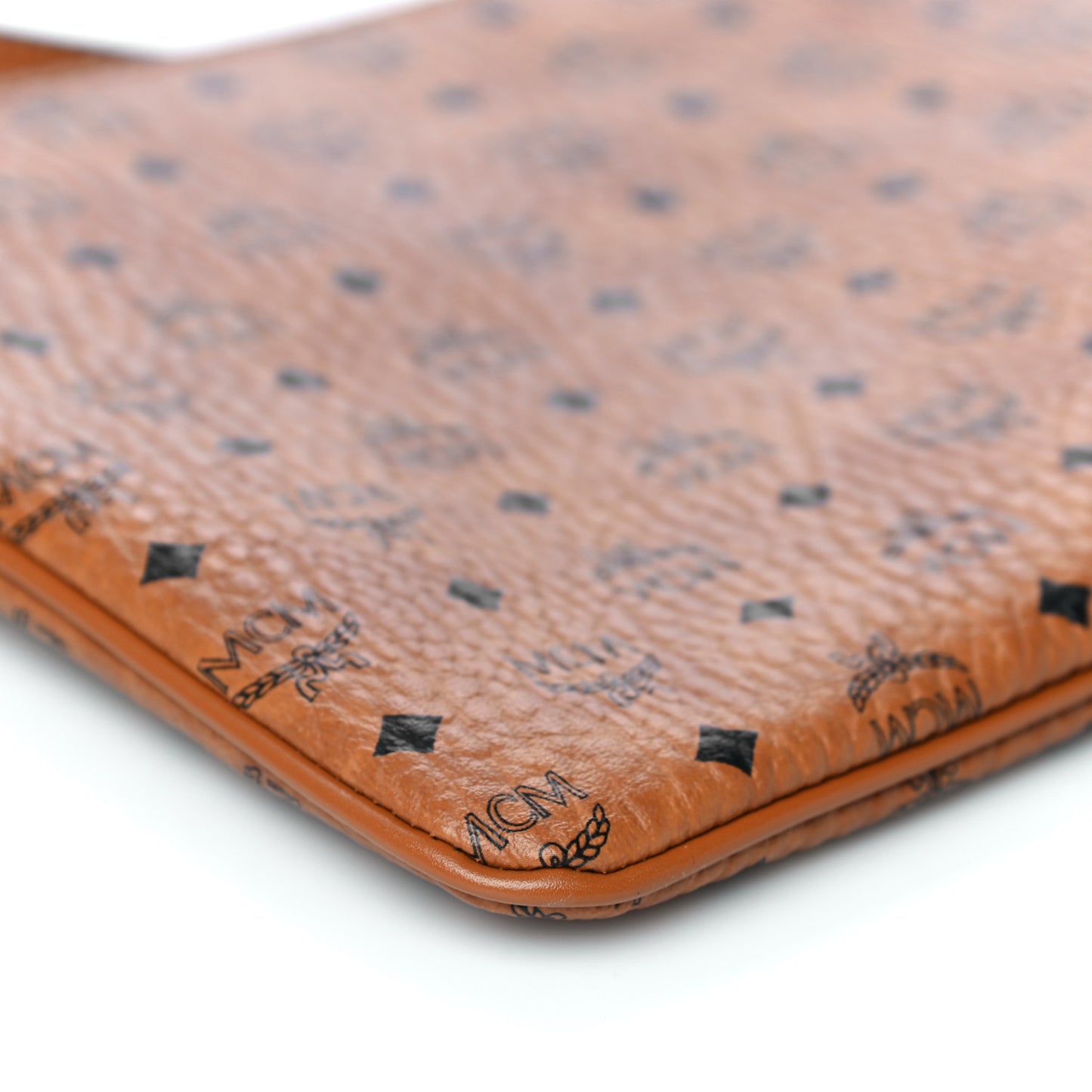 Visetos Medium Crossbody Pouch Cognac