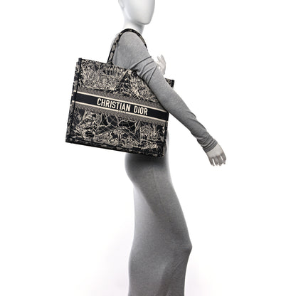 Christian Dior Canvas Embroidered Large Around The World Book Tote Black White 2 of 14