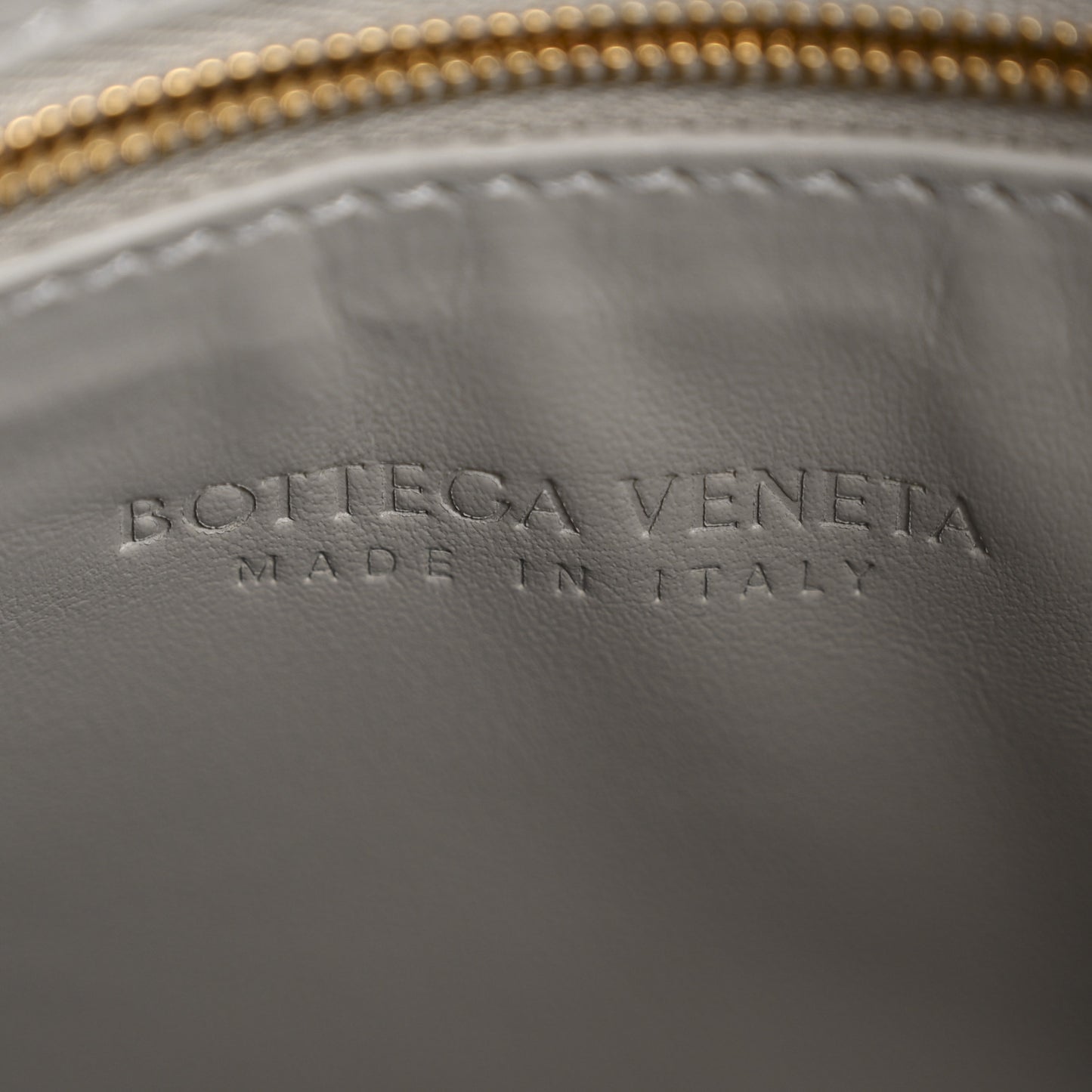 Suede Intrecciato Small Hop Sterling