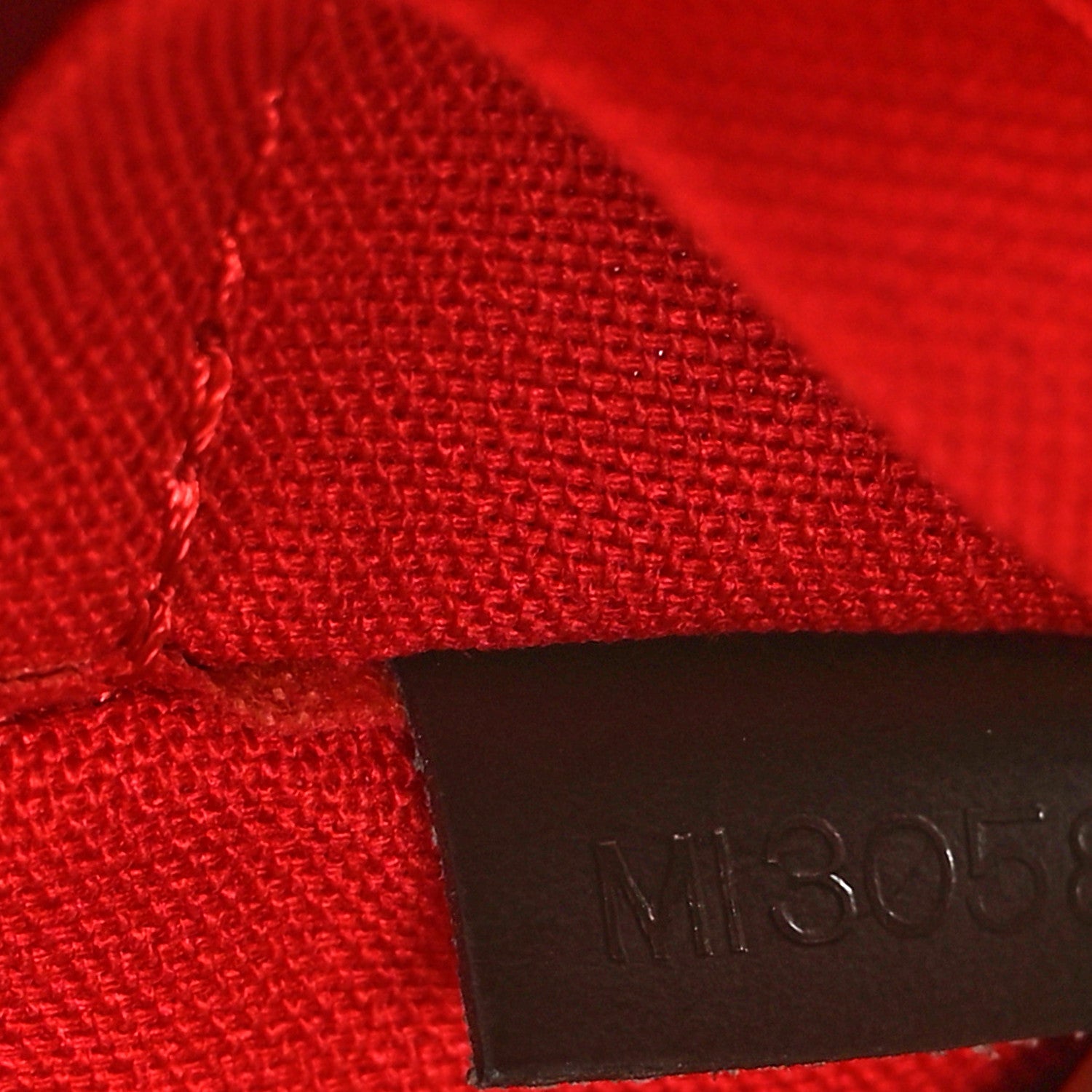 Louis Vuitton Damier Ebene Thames GM 7 of 10