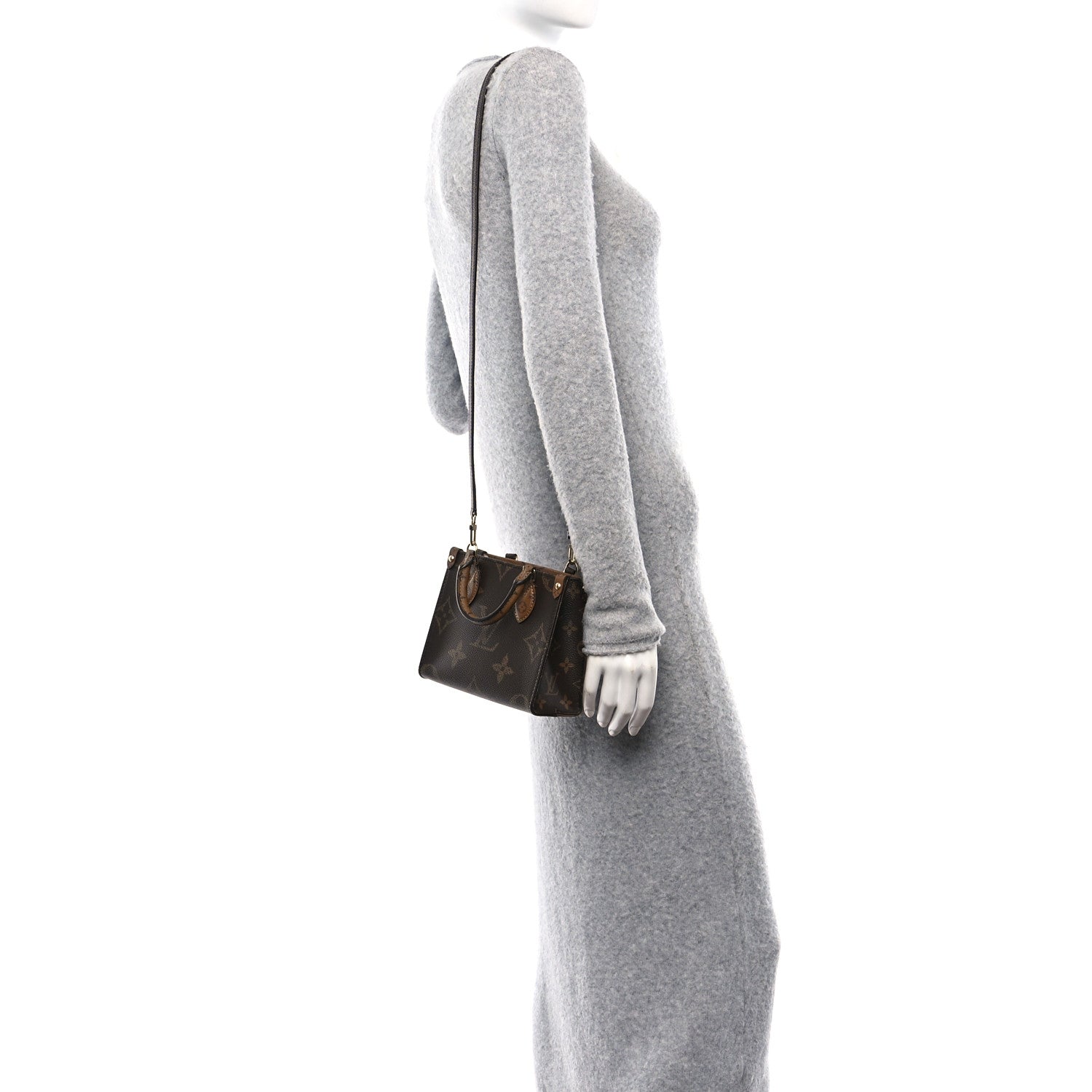 Louis Vuitton Reverse Monogram Giant Onthego BB 2 of 9
